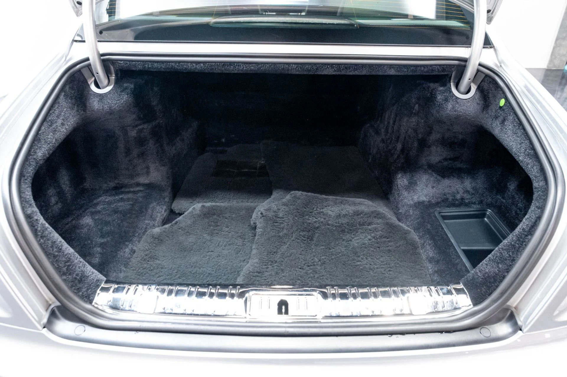 mph060_4103269834_Used_2012_Rolls_Royce_Ghost_1778014944_ef58227dc8