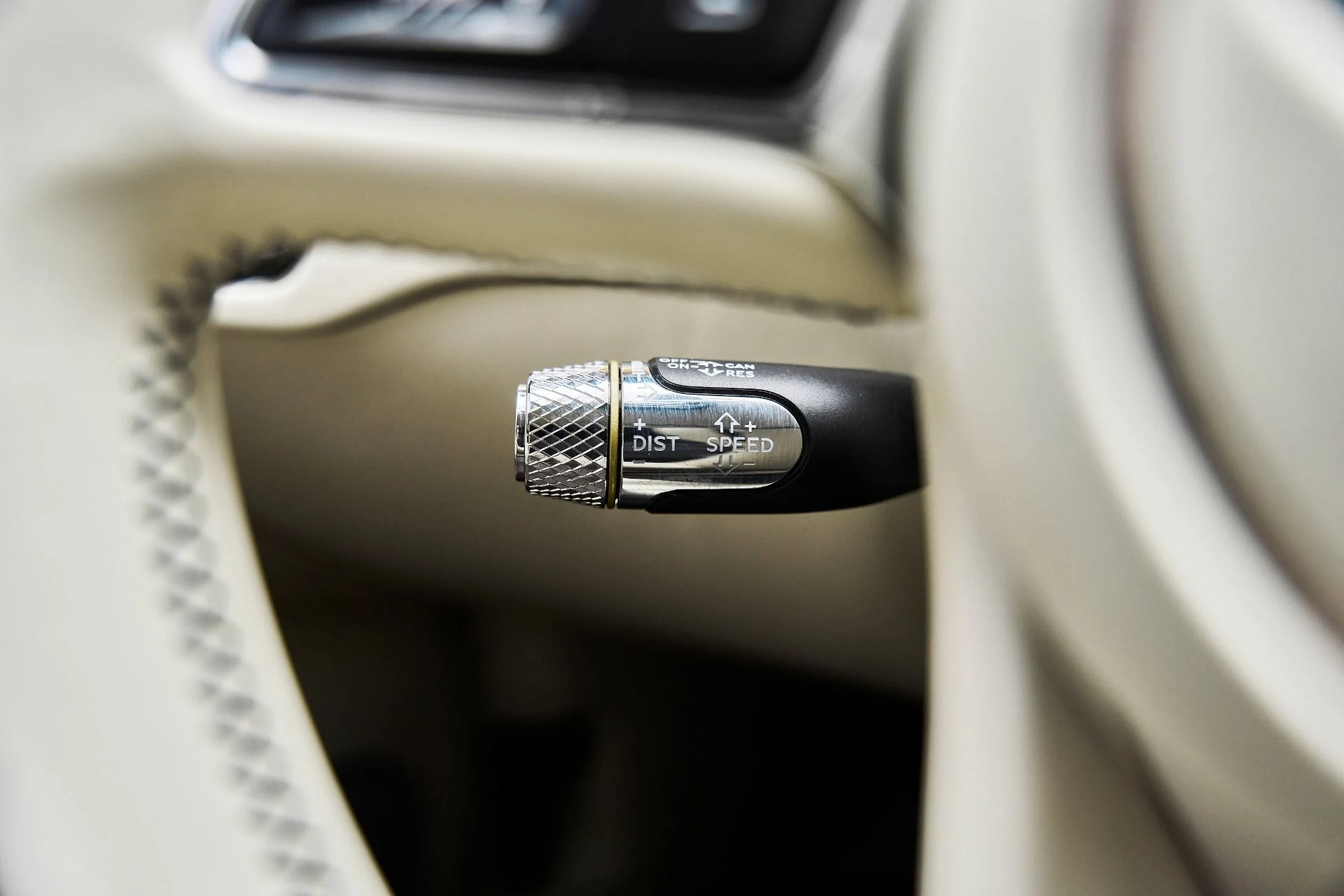 mph060_4123309464_Used_2021_Bentley_Flying_Spur_V8_1779867090_3e58c87103