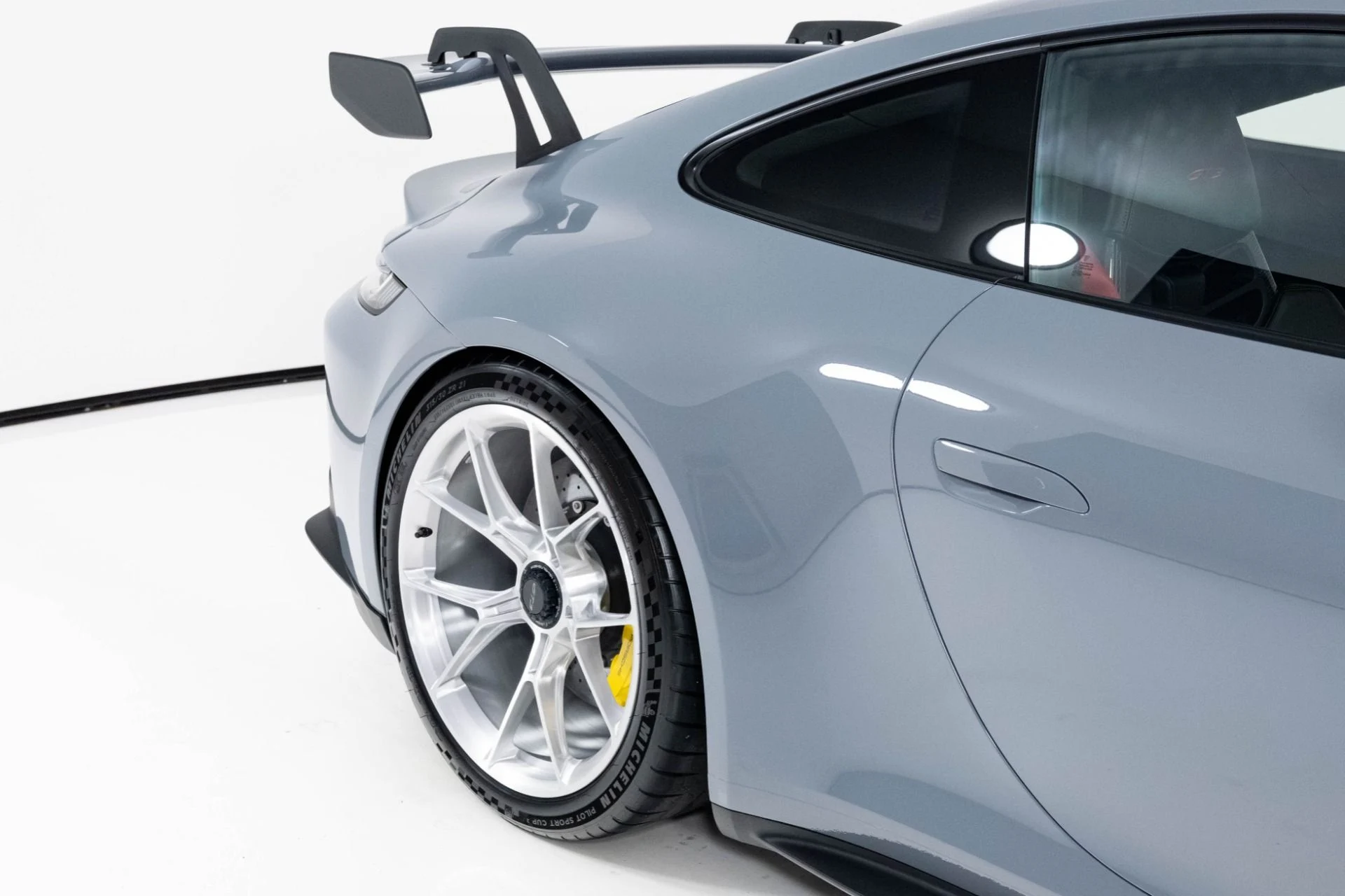 mph060_4157284426_Used_2024_Porsche_911_GT_3_1760998093_97bf86ed0c