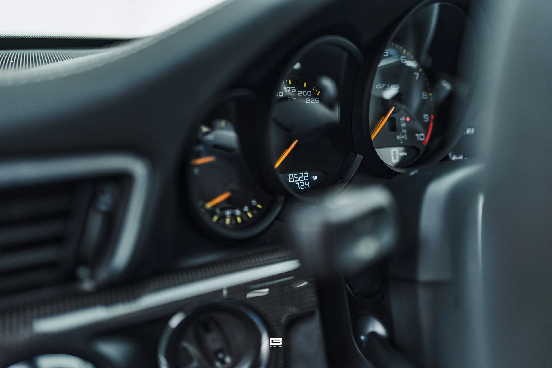 mph060_4169267651_69d6841e3aa8fd565146905e_L1200380_3194127baa