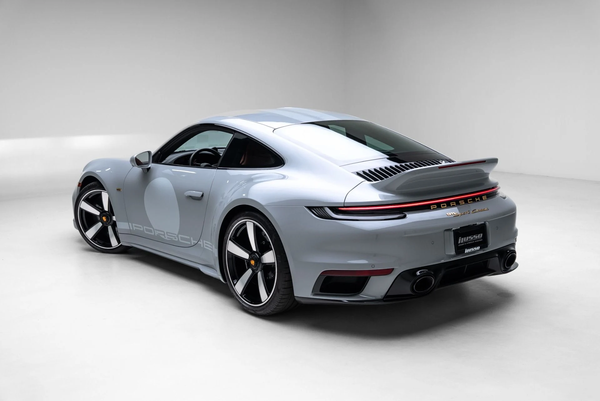 mph060_4232935875_Used_2023_Porsche_911_Sport_Classic_1774647030_6adfbea930