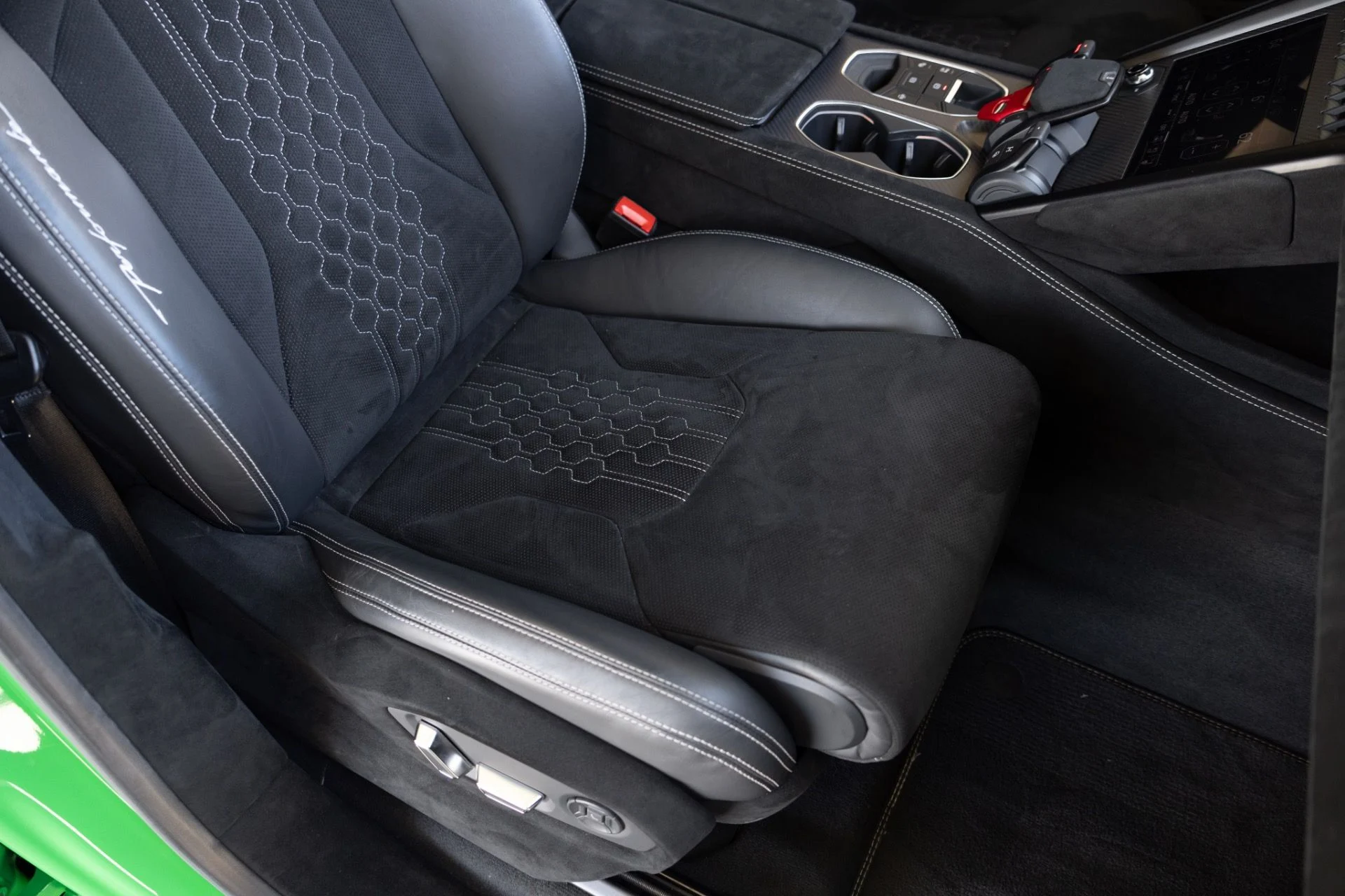 mph060_4271996564_Used_2023_Lamborghini_Urus_Performante_1780090762_72ccc2a416