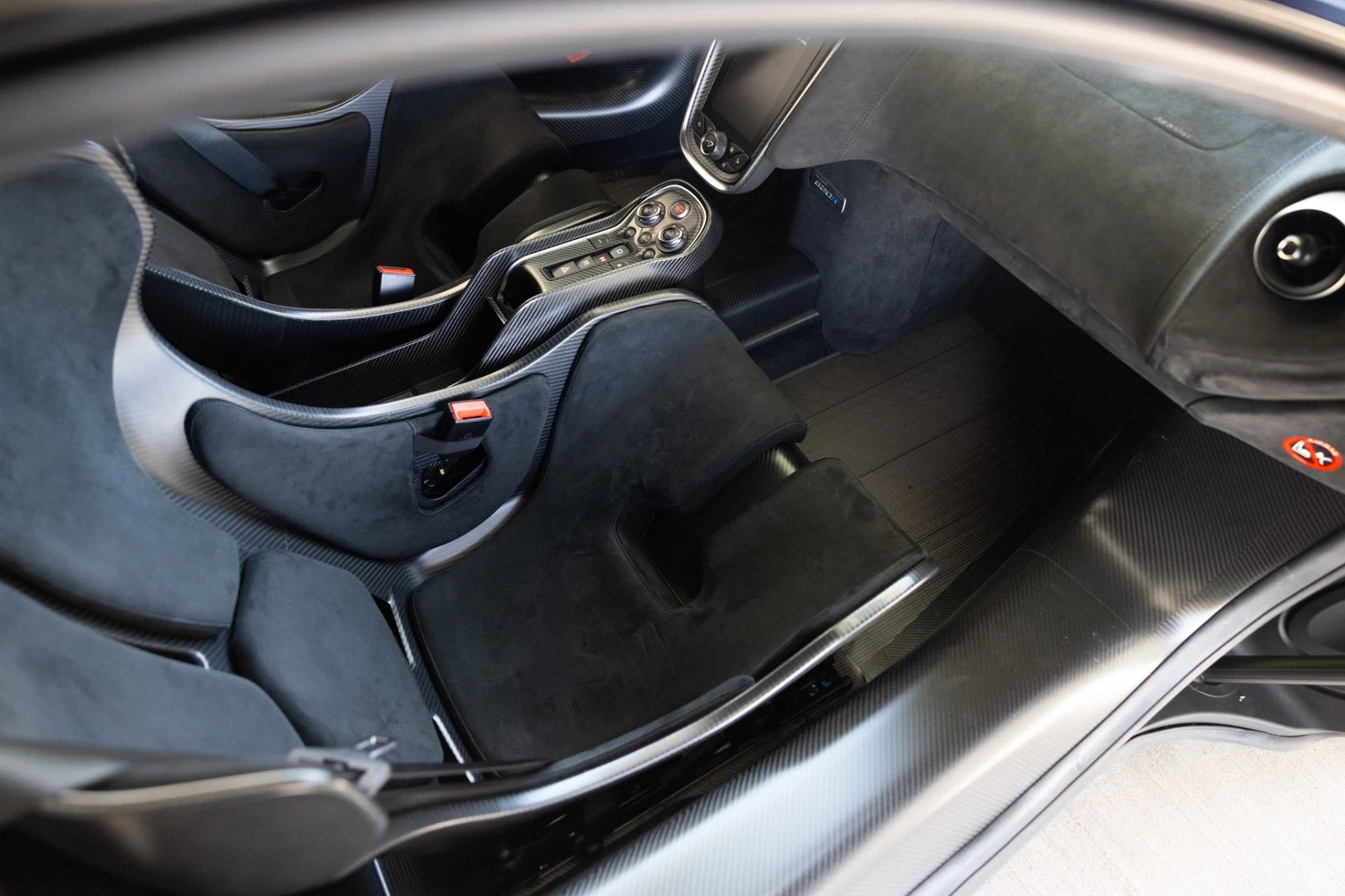 mph060_4287947707_Used_2020_Mc_Laren_620_R_1783549747_4e1fc25bf1