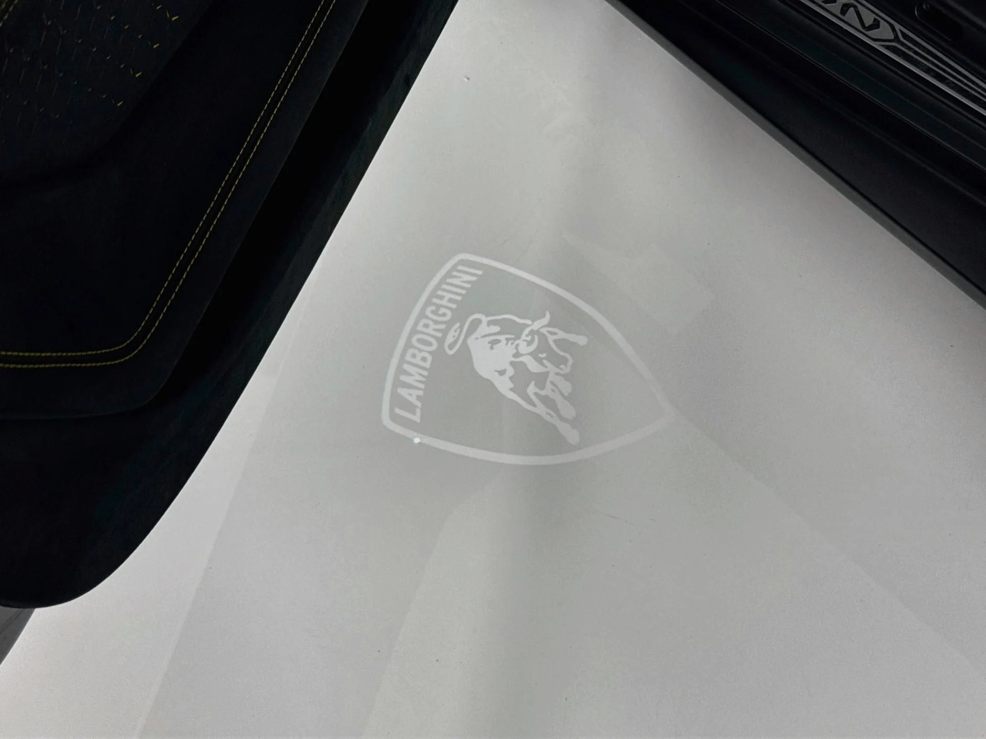mph060_464002678_Used_2019_Lamborghini_Huracan_Performante_Spyder_1793134380_5e54f29fb9