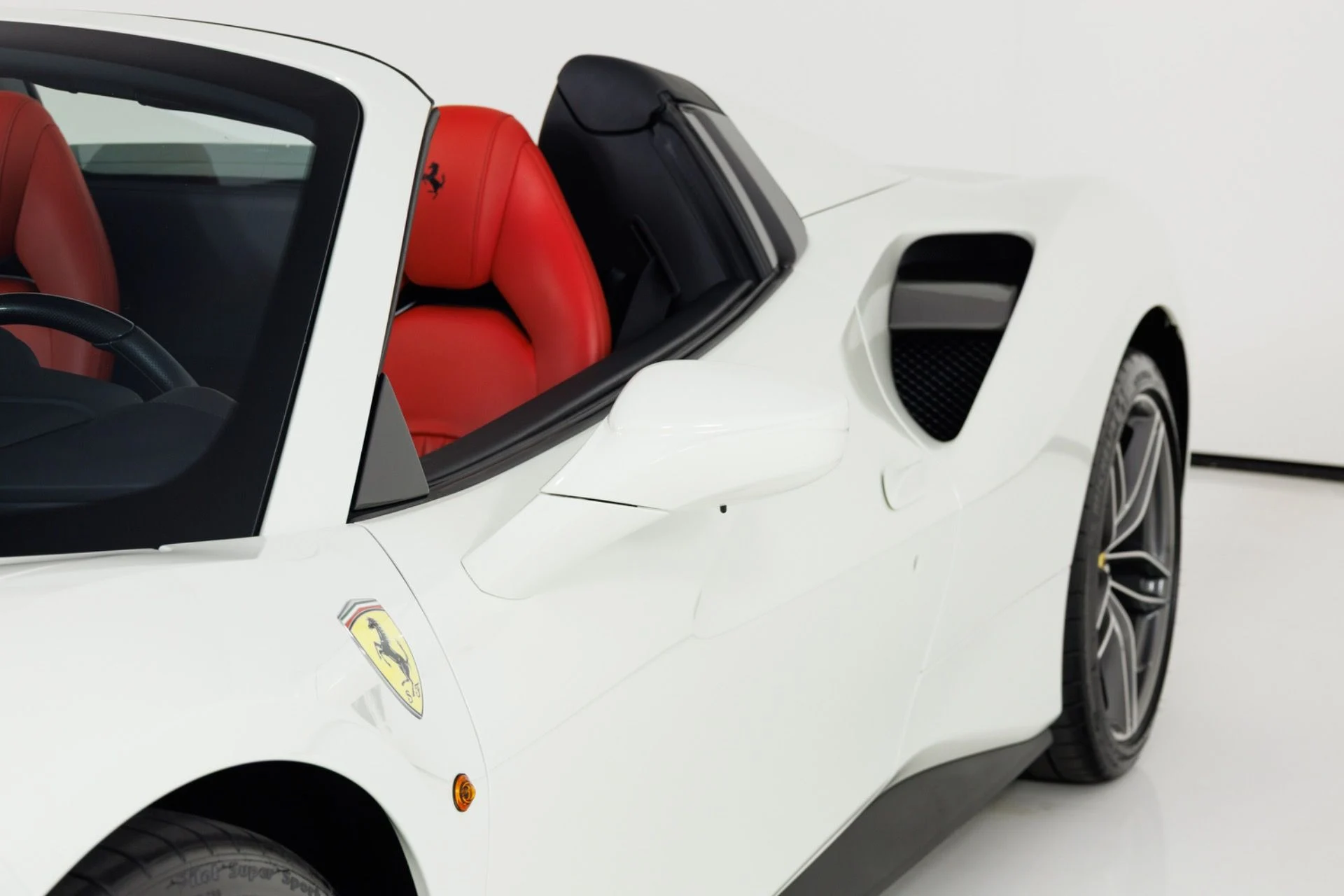 mph060_539606386_Used_2017_Ferrari_488_Spider_1788388464_b65b91d6c9