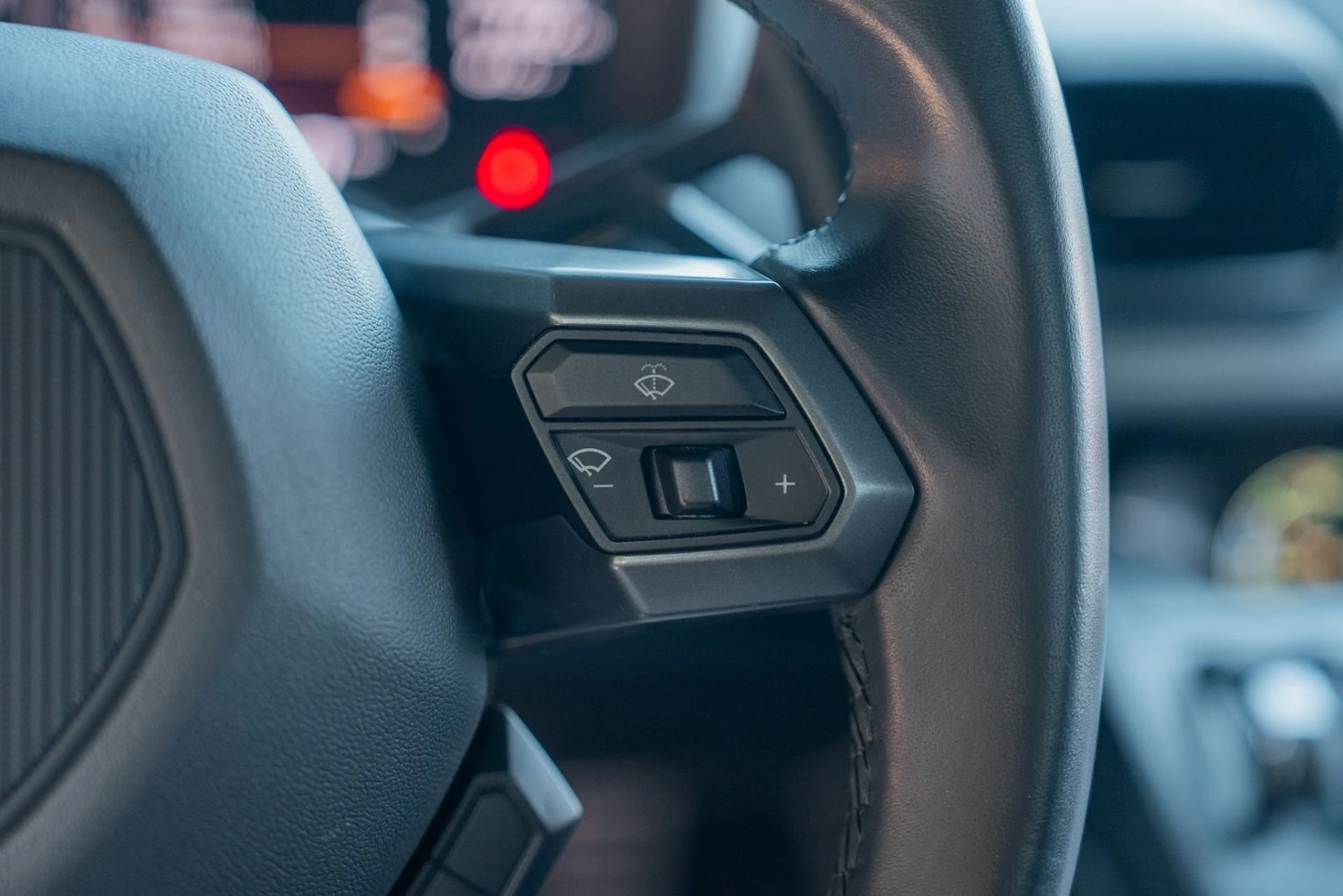 mph060_582569840_Used_2018_Lamborghini_Huracan_LP_580_2_1762289039_87a75f65b1