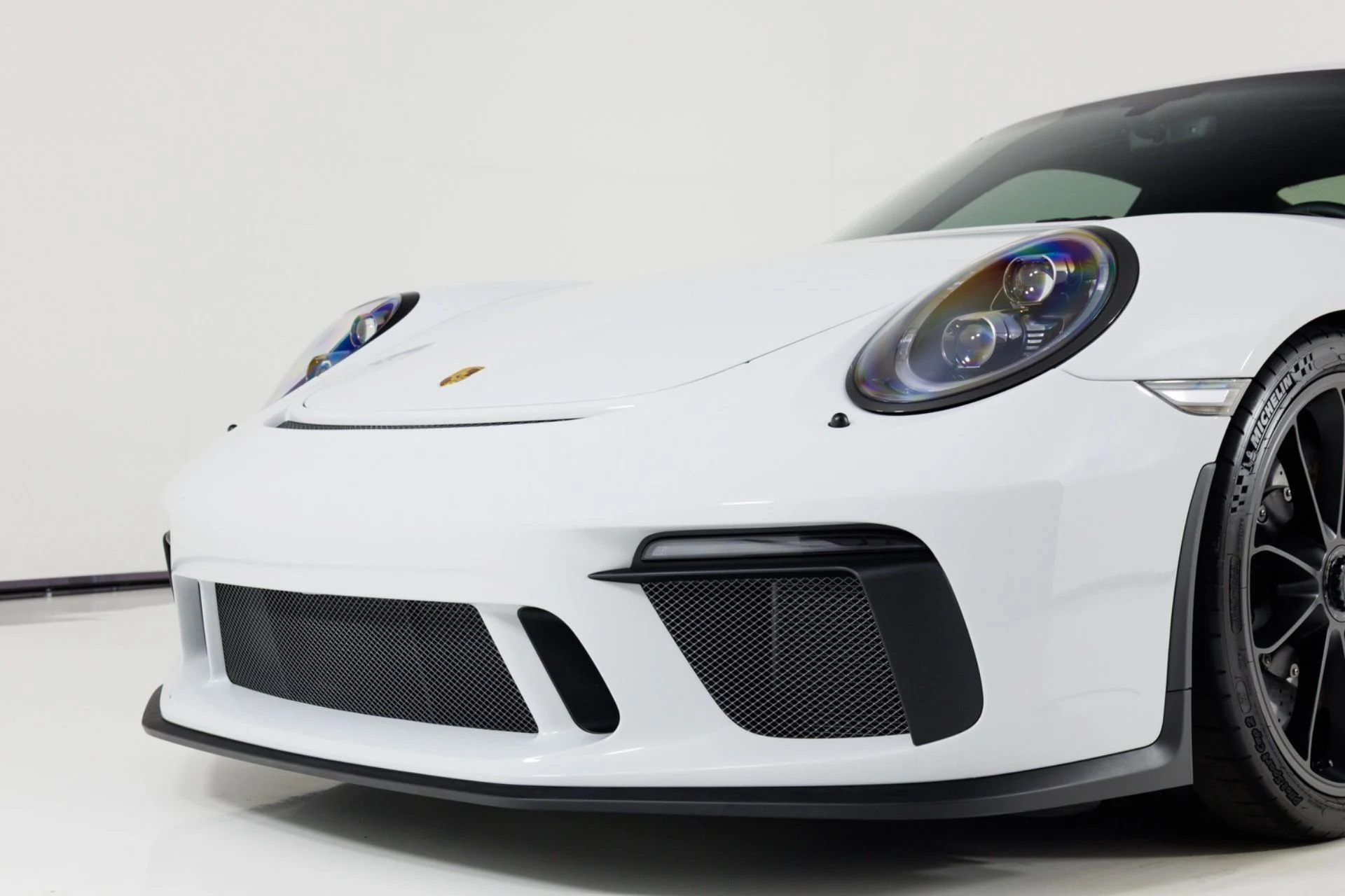 mph060_611284992_Used_2018_Porsche_911_GT_3_1782317511_8d58d1bbf7