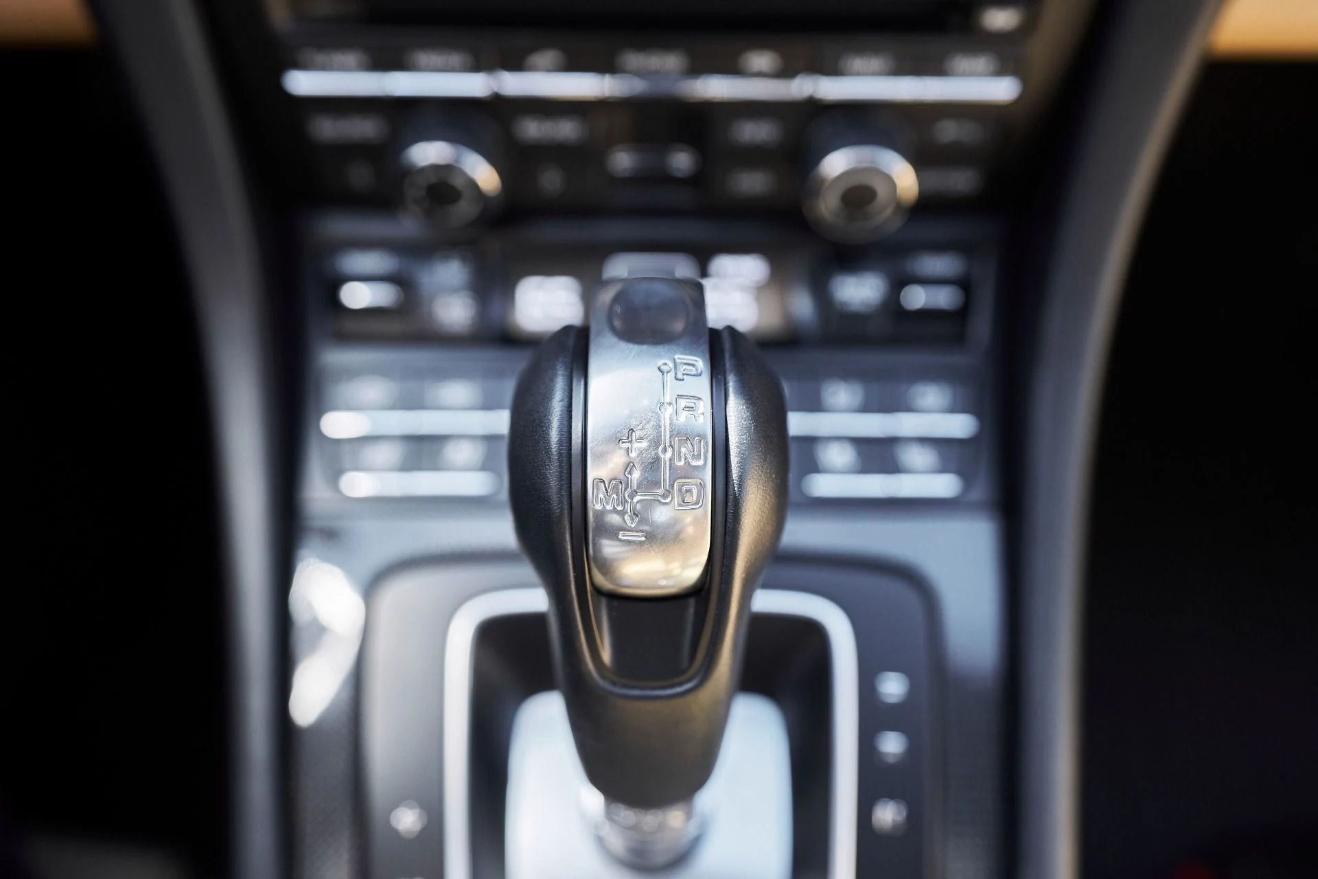 mph060_624926137_Used_2015_Porsche_911_Turbo_S_1759451659_8009657ac4
