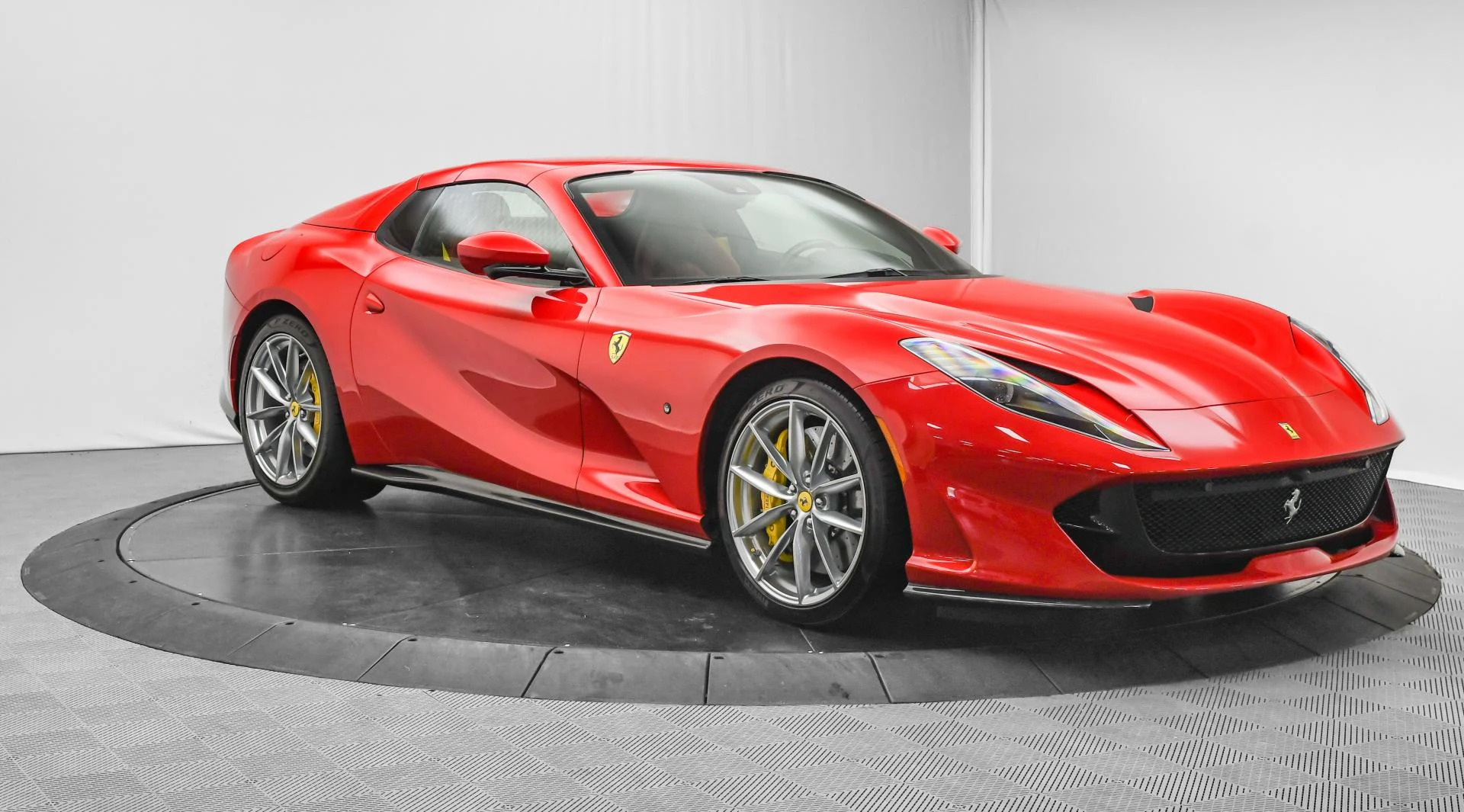 mph060_660578003_Used_2021_Ferrari_812_GTS_1753257516_764e1b6160