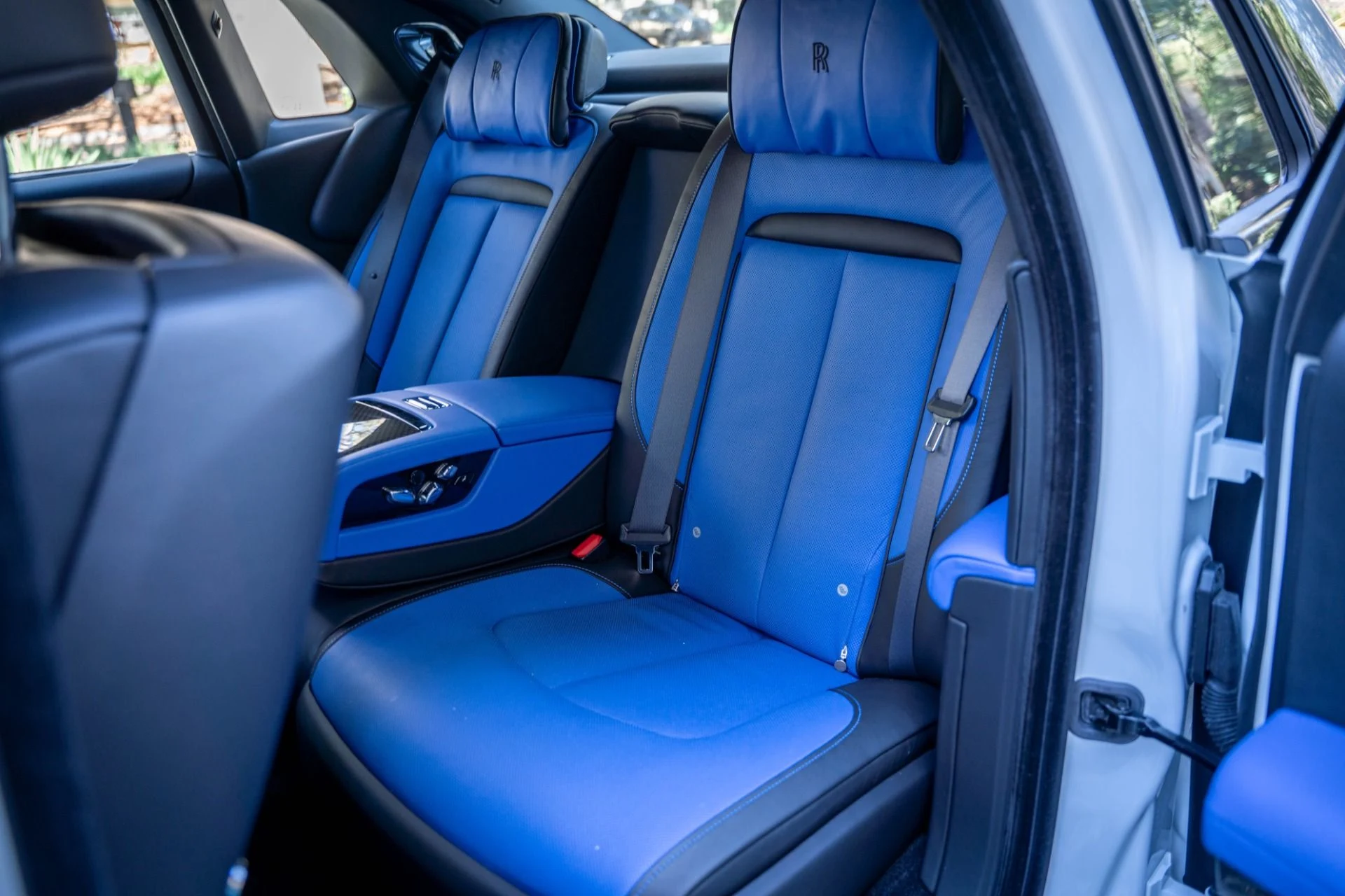 mph060_679201845_Used_2022_Rolls_Royce_Black_Badge_Ghost_1772144630_526ebbfa5e