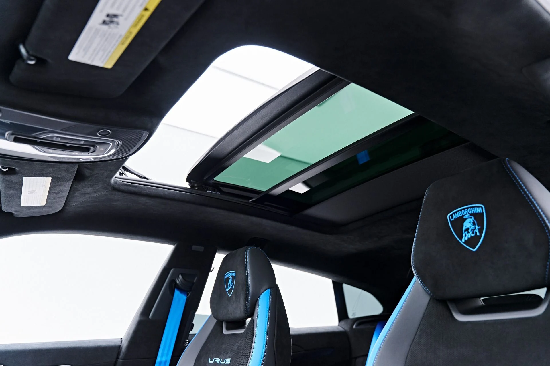 mph060_716645302_Used_2023_Lamborghini_Urus_Performante_1790208902_efa97462f5