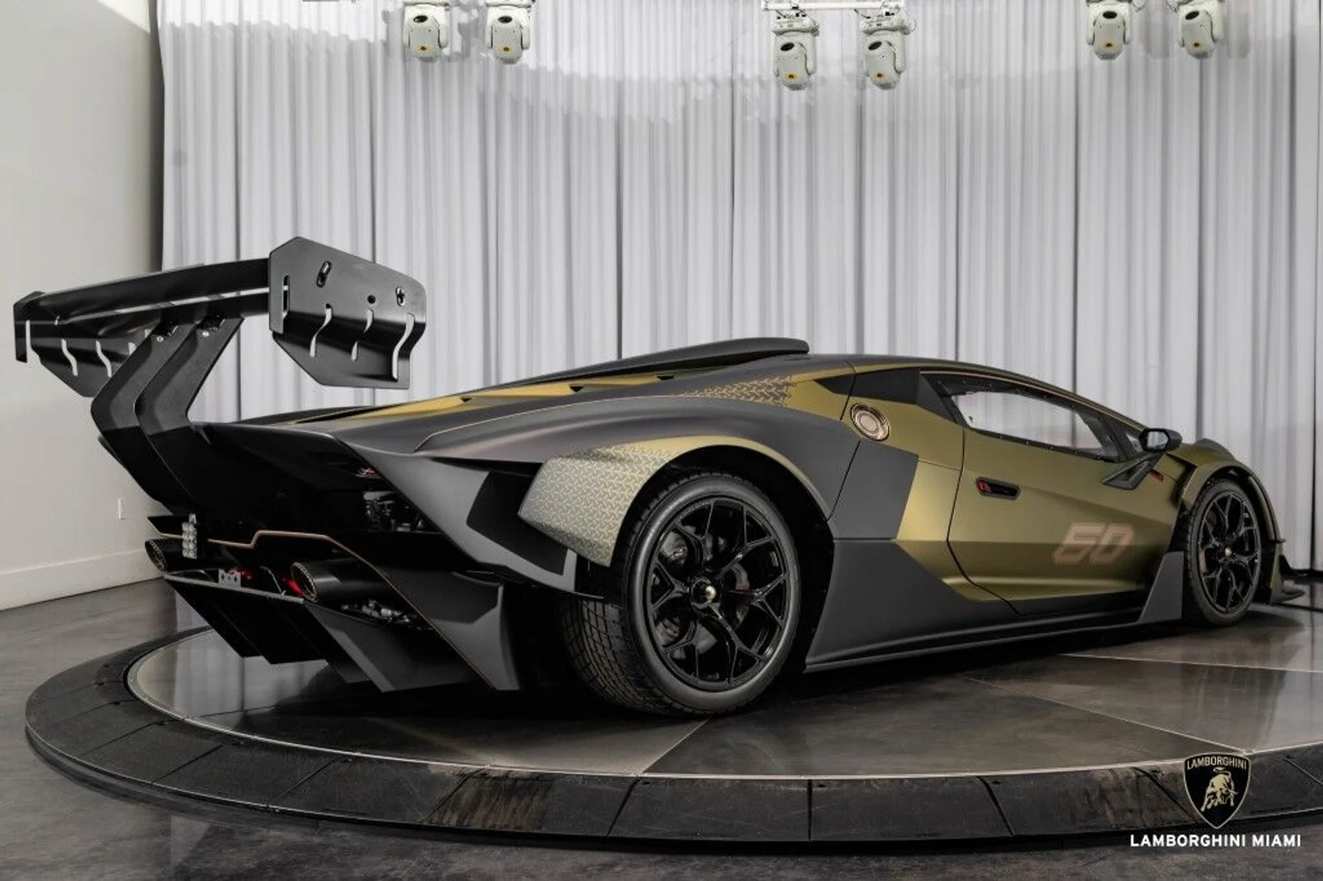 mph060_721985294_d9e6c20428d48c413a1b123d8915aa3f_75ff179346