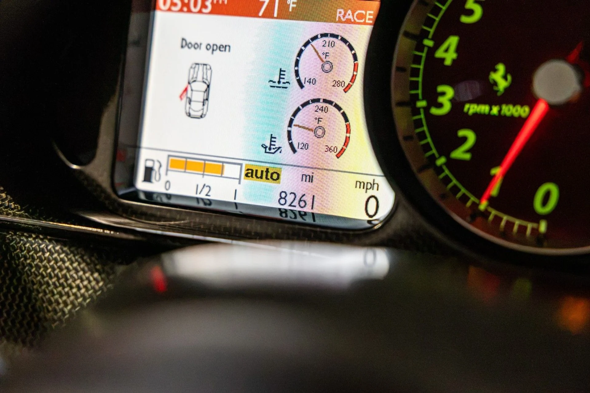 mph060_729687367_g_Q_24cac0e033