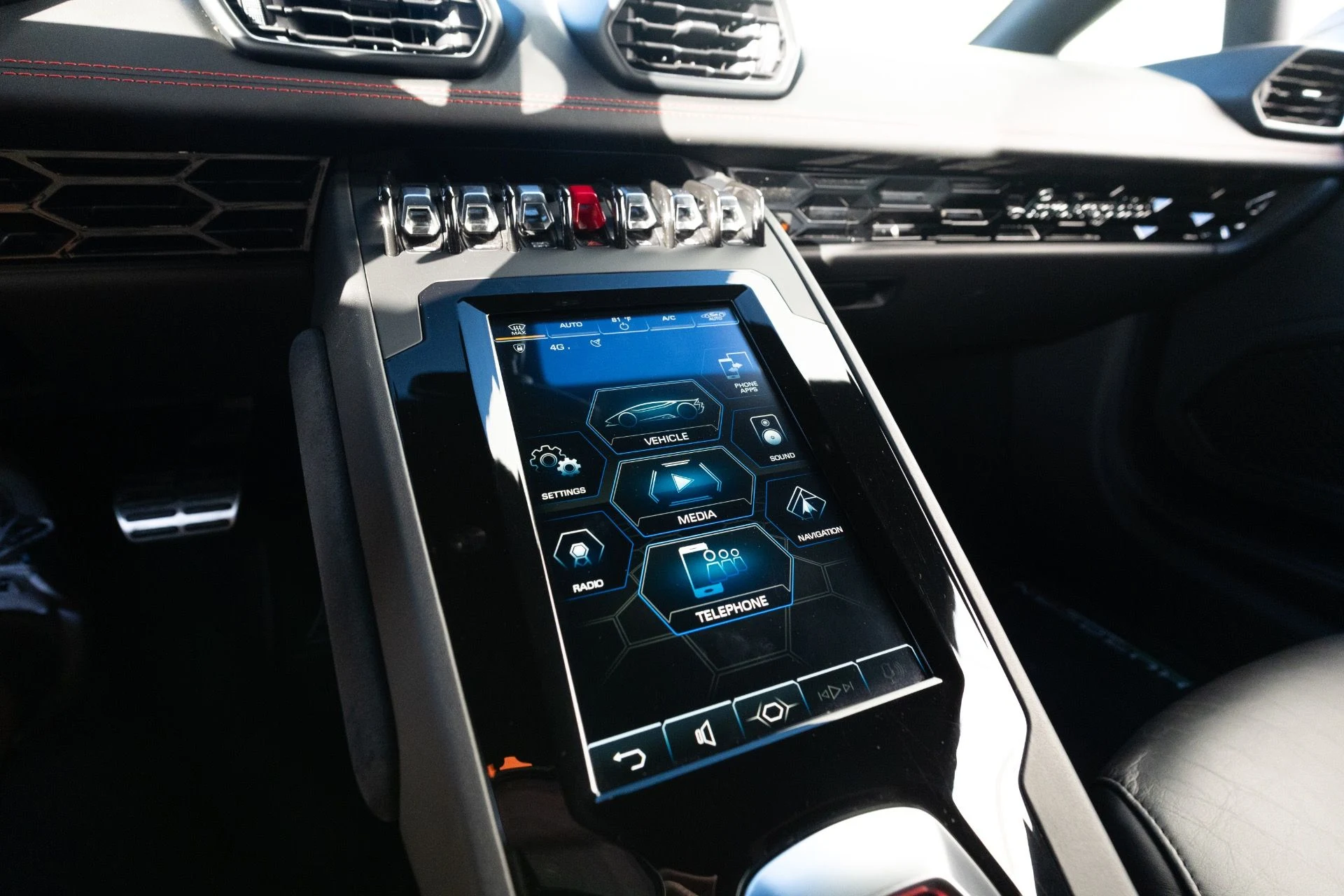 mph060_752294579_Used_2020_Lamborghini_Huracan_EVO_1769630384_6557a74c35