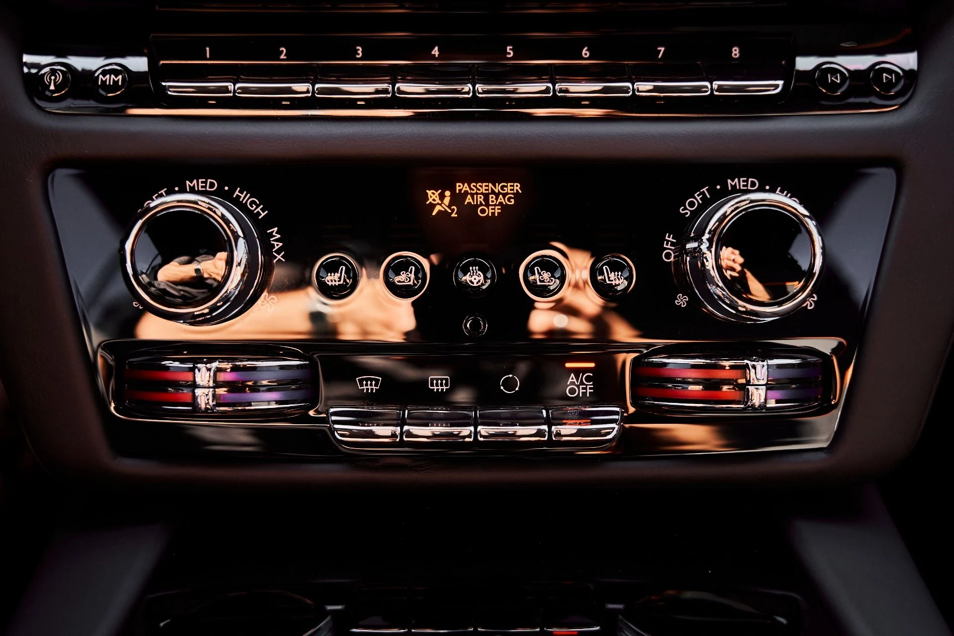 mph060_879541629_Used_2025_Rolls_Royce_Spectre_Base_1775246579_073d40cc1a