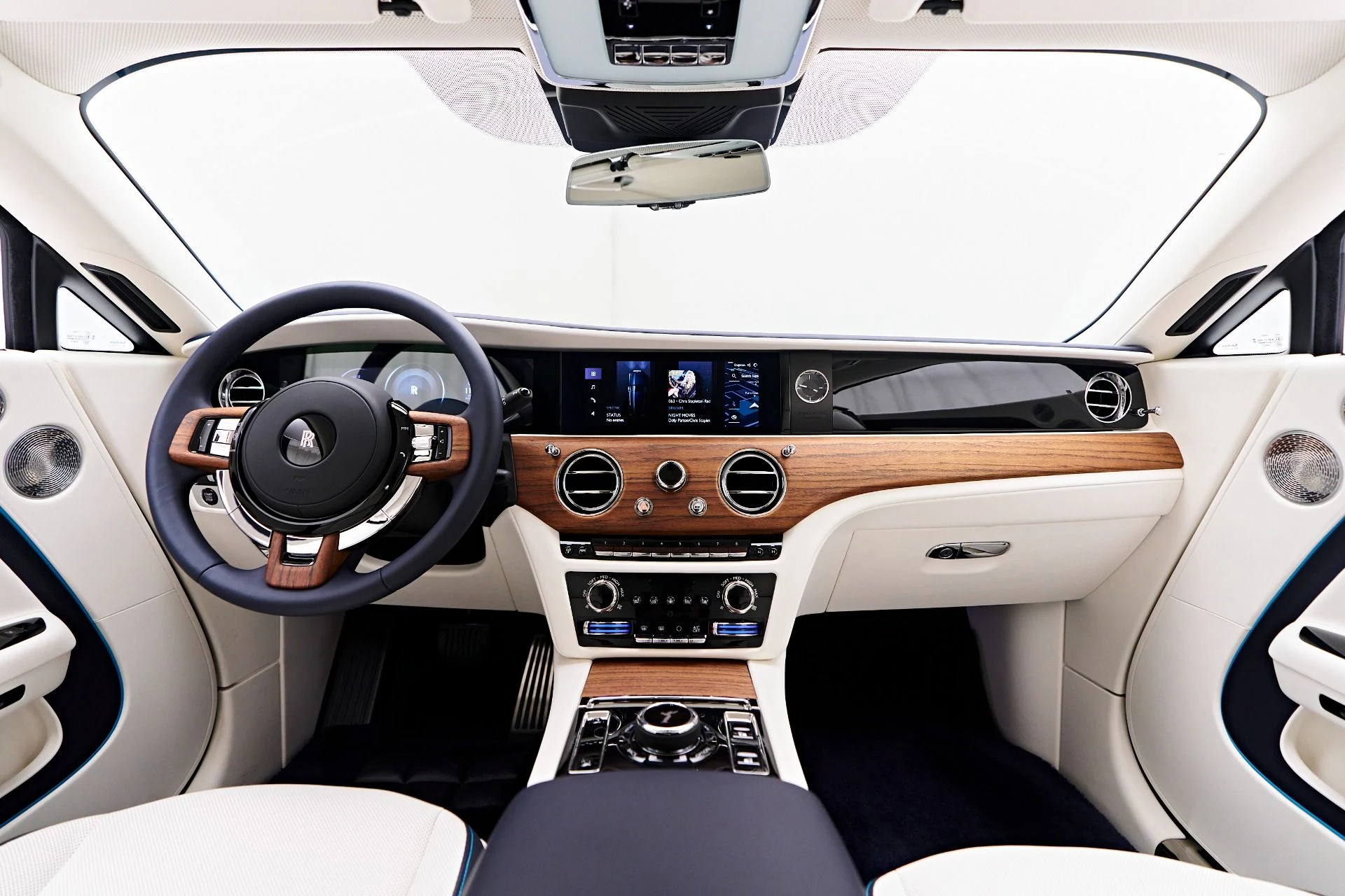mph060_897564195_Used_2024_Rolls_Royce_Spectre_1754099622_a6c1f281fe