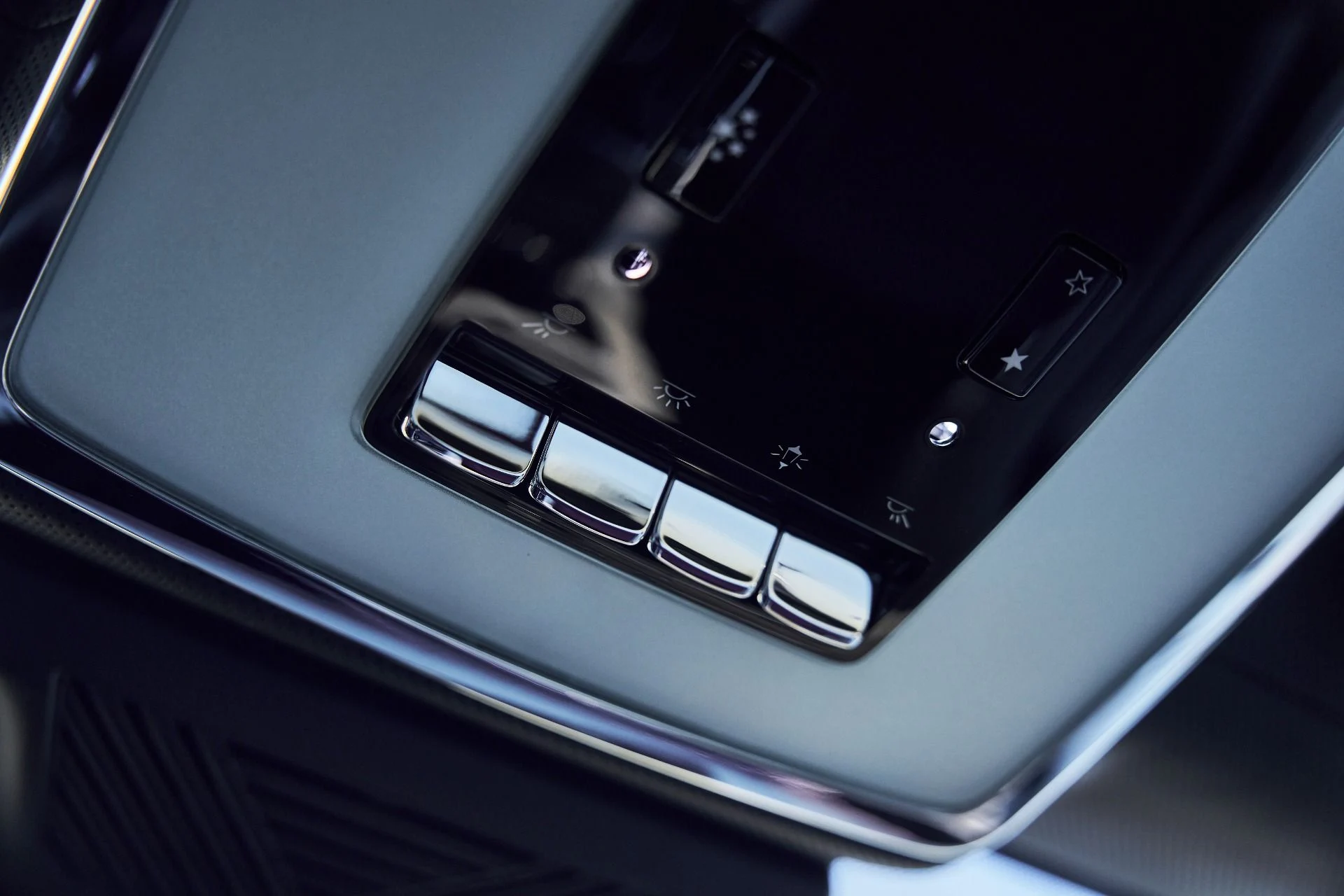 mph060_907097398_Used_2024_Rolls_Royce_Spectre_Base_1771724483_44252d06fb