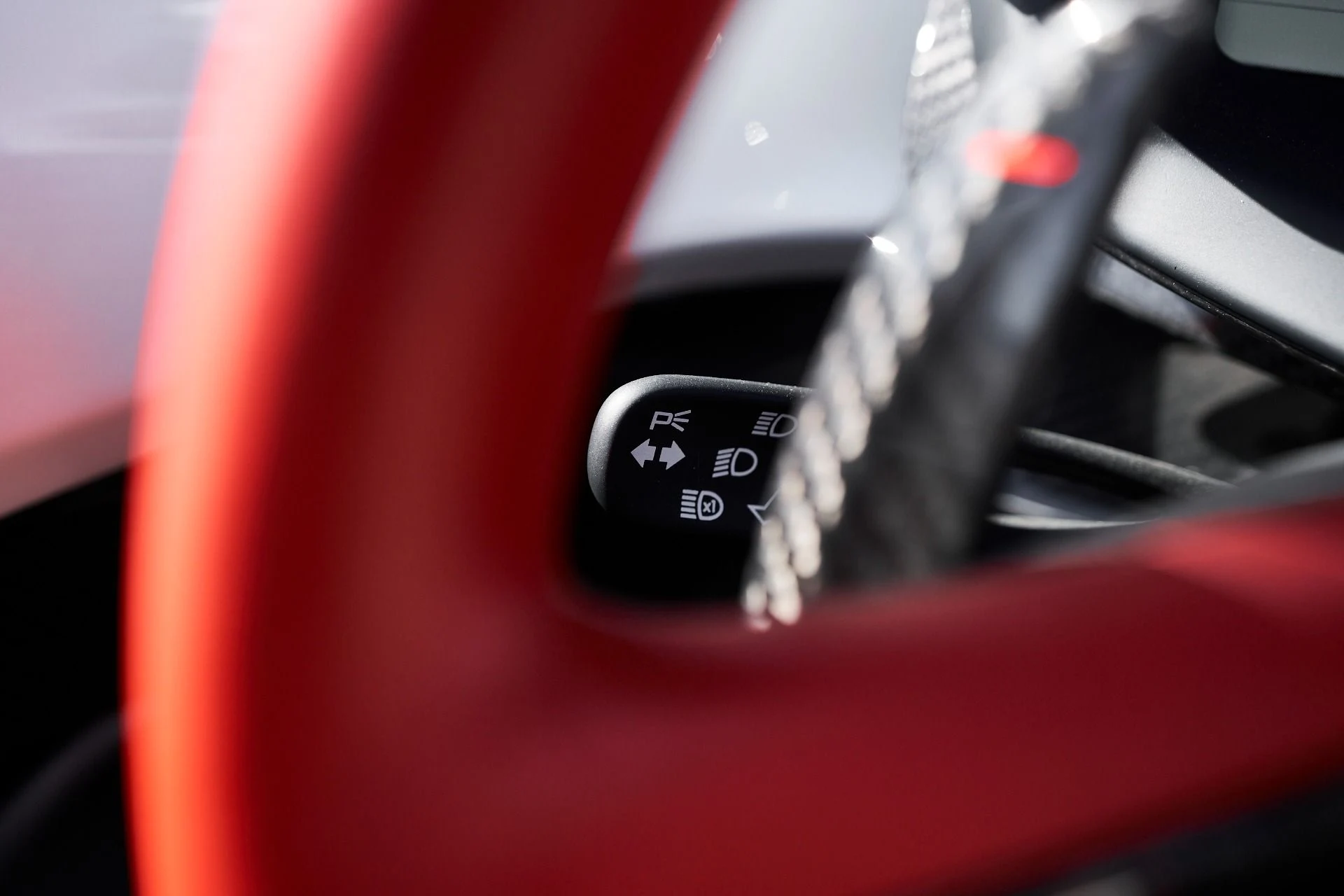 mph060_911650416_Used_2021_Mc_Laren_Elva_1762815363_1a3d90e640