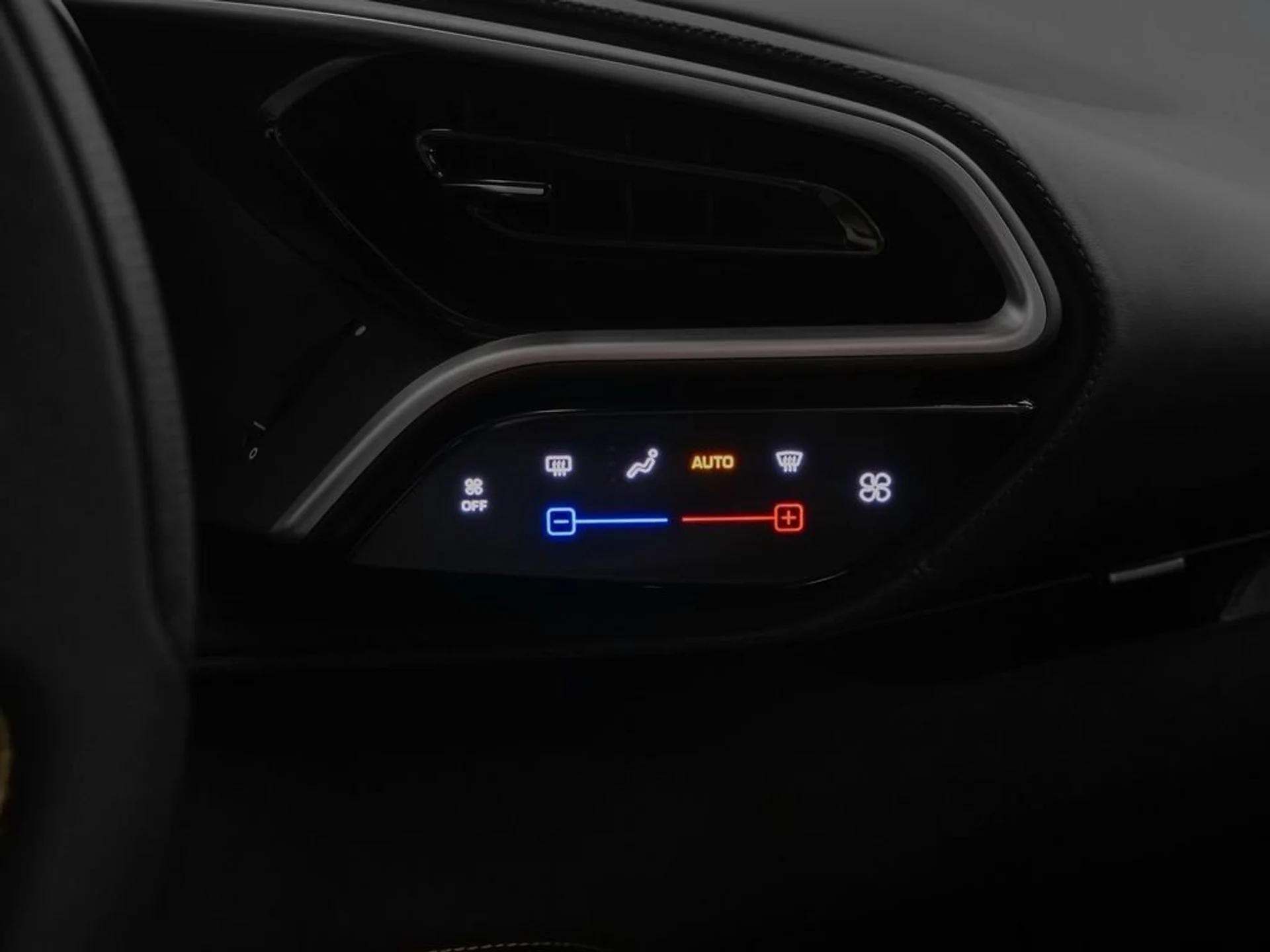 mph060_925924427_61_8b64f847ac