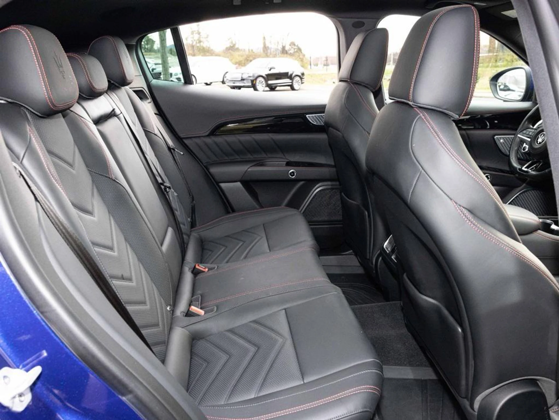 mph060_990035828_472374604_6925efbf42064a968b9b8548_5c03bae491