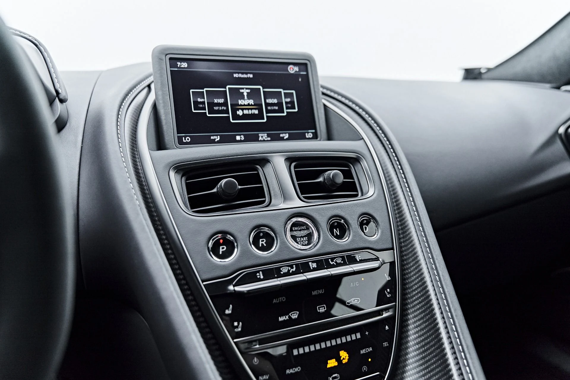 mph061_1003284382_Used_2023_Aston_Martin_DBS_1790369931_155e9a014b
