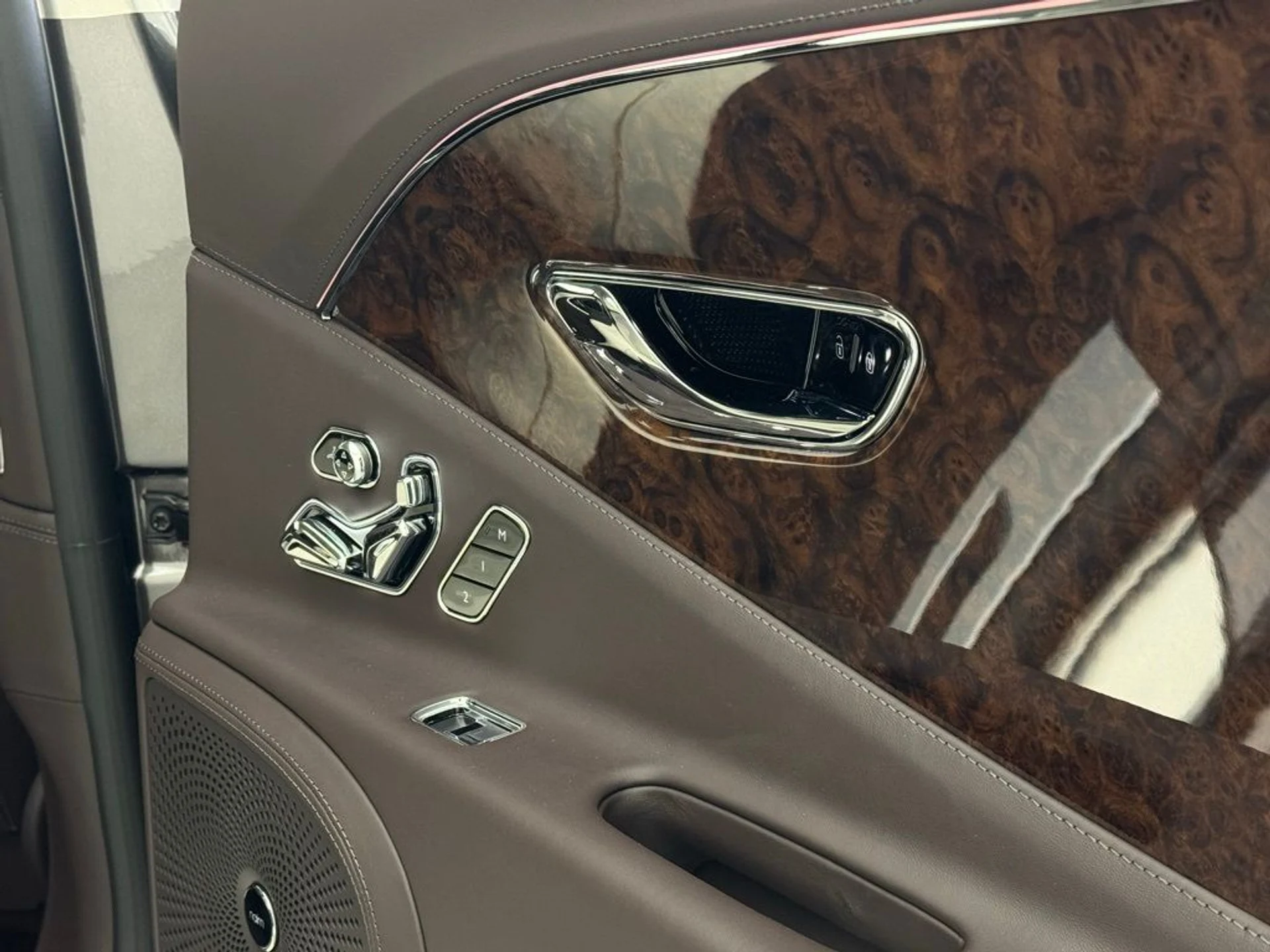 mph061_1008921491_h0djrnymrrqqnt8s81swhobqrkz9_a620510a2b