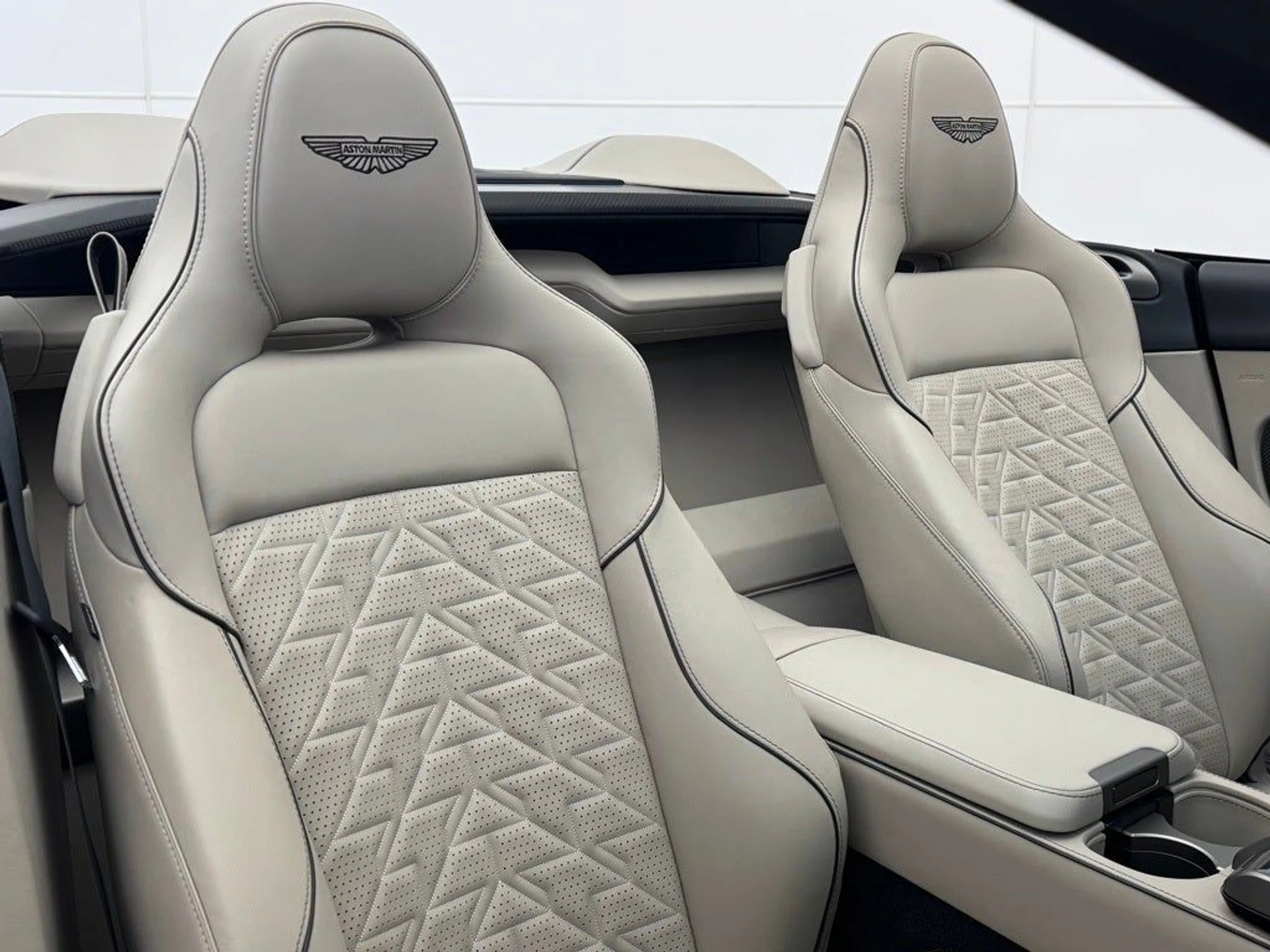 mph061_104191887_62_8adca0e0ee