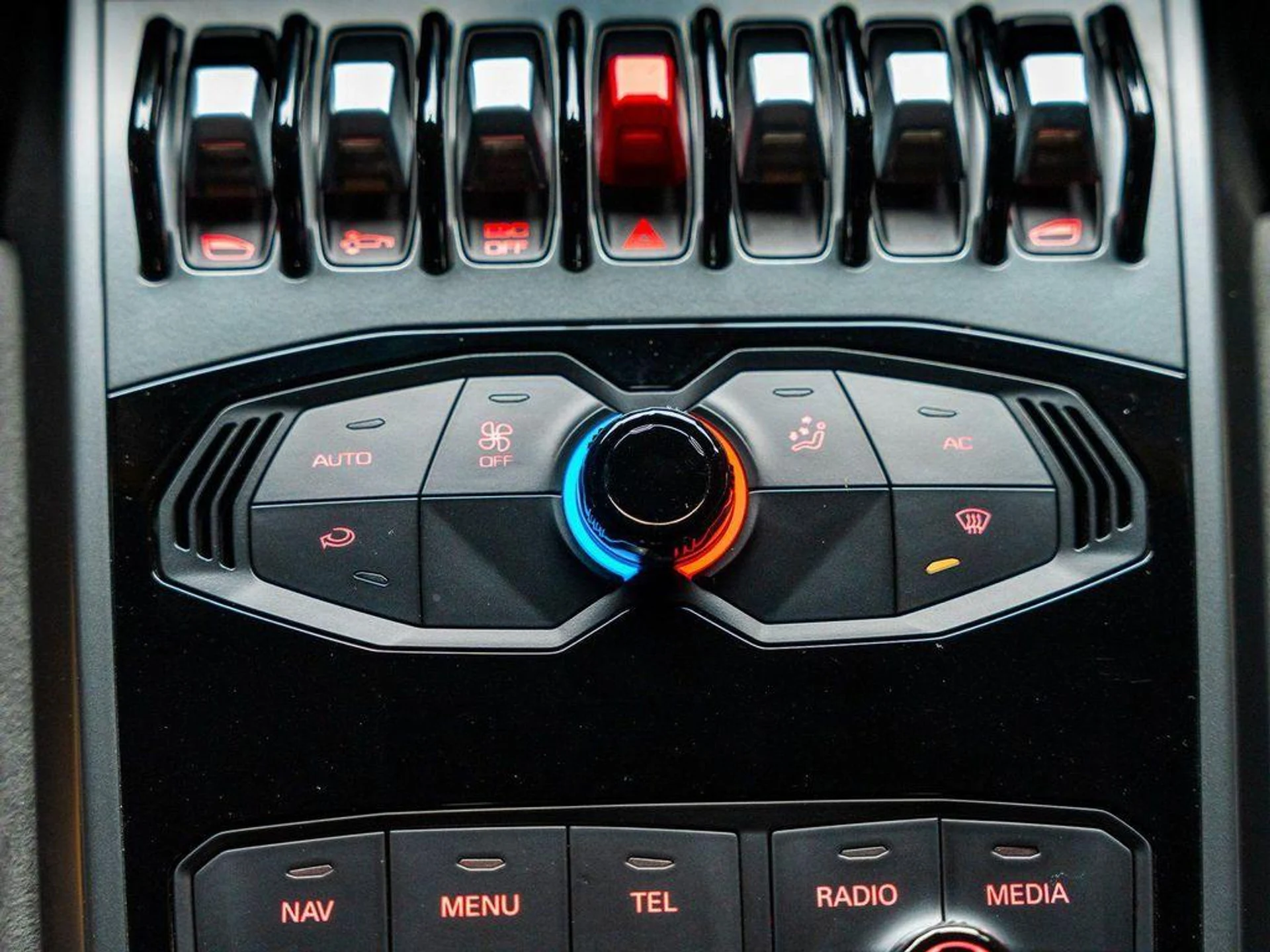 mph061_106771878_4_Js_Nbt44_Iixw_I5o661_Bn_UDJ_8m_To_bb11498409