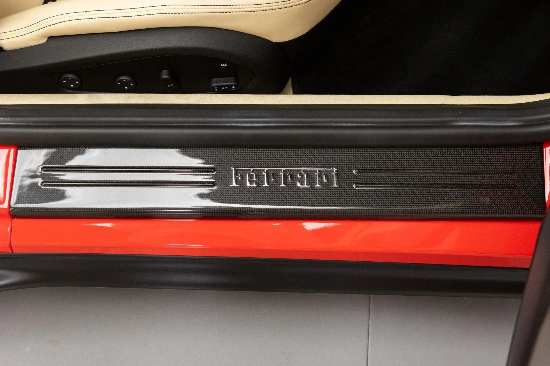 mph061_1177454219_Used_2018_Ferrari_812_Superfast_1777368524_7475ce3256