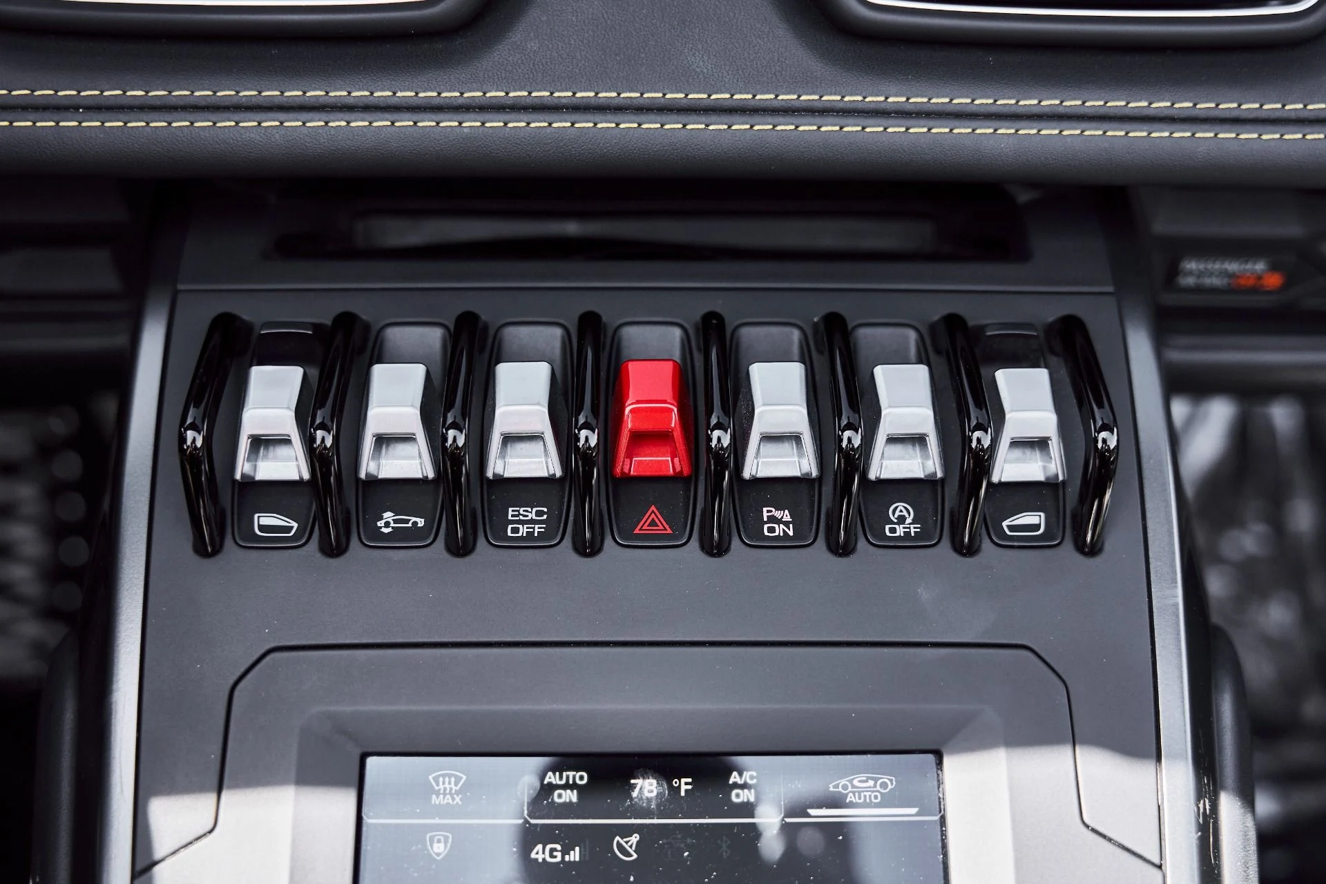 mph061_1214331618_Used_2023_Lamborghini_Huracan_EVO_Base_1776733487_a4ddd3ebcc