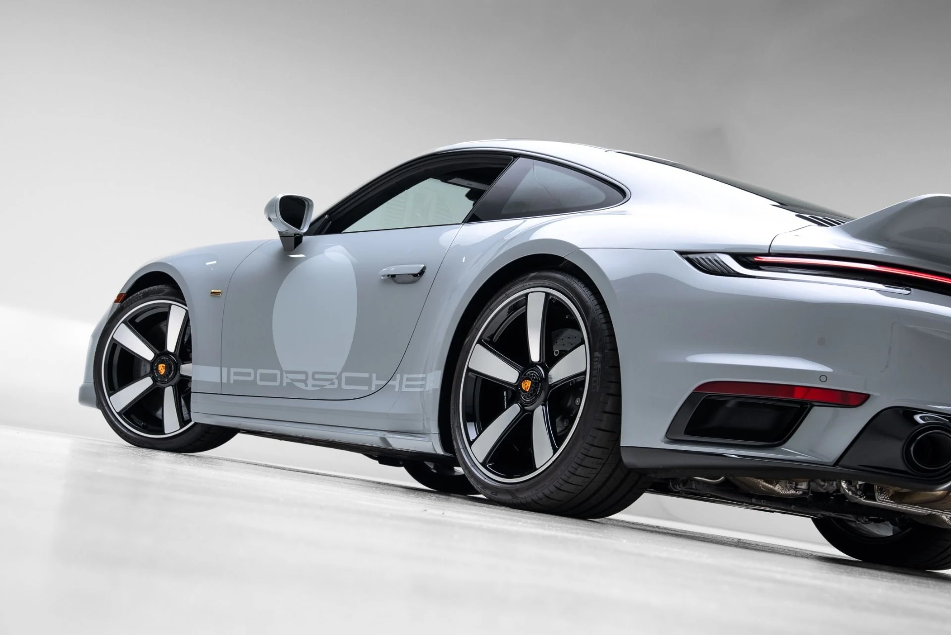 mph061_1217734548_Used_2023_Porsche_911_Sport_Classic_1774647031_436d45a27b