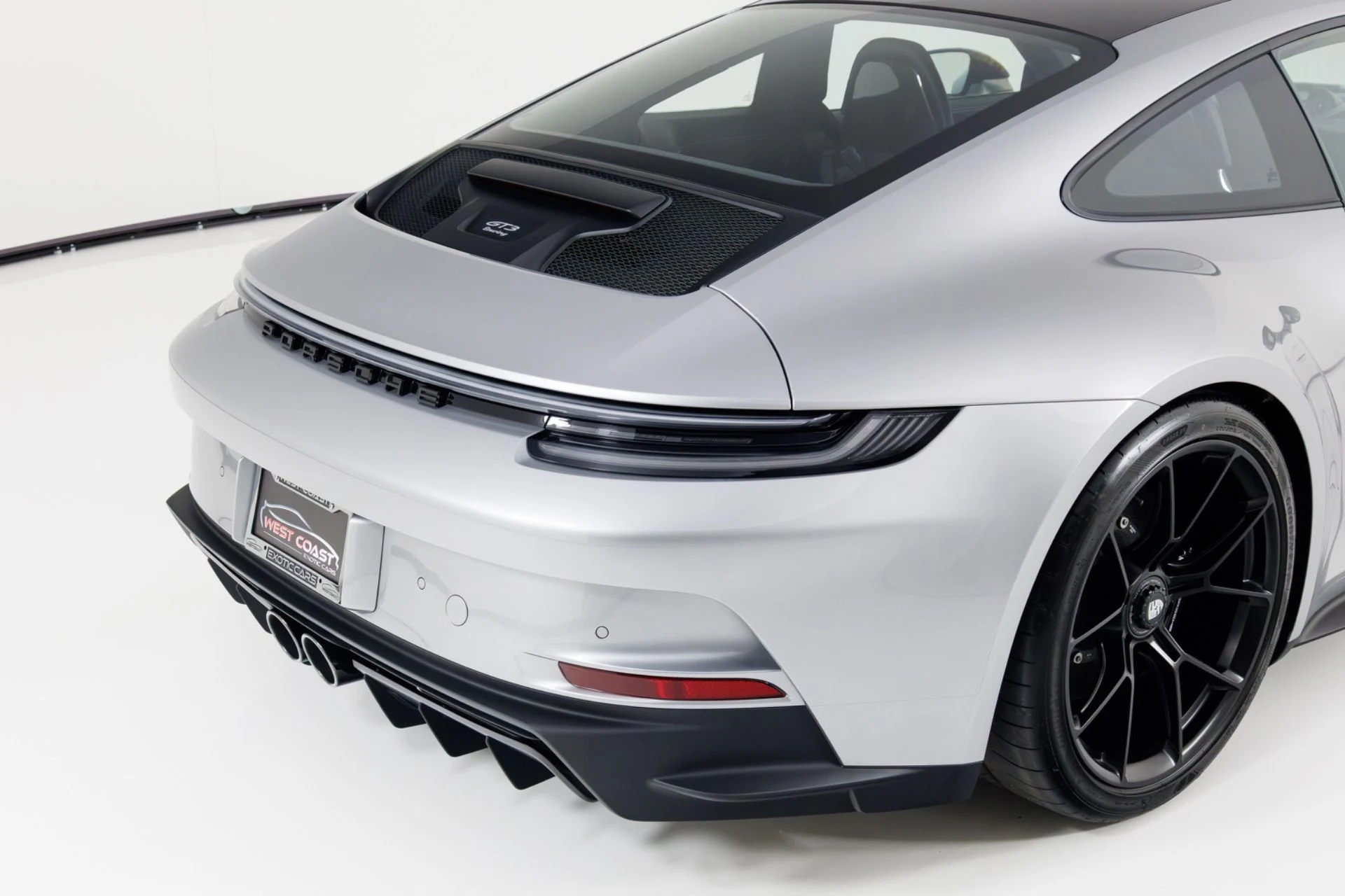 mph061_1241928860_Used_2022_Porsche_911_GT_3_Touring_1790711490_5b96eb1353