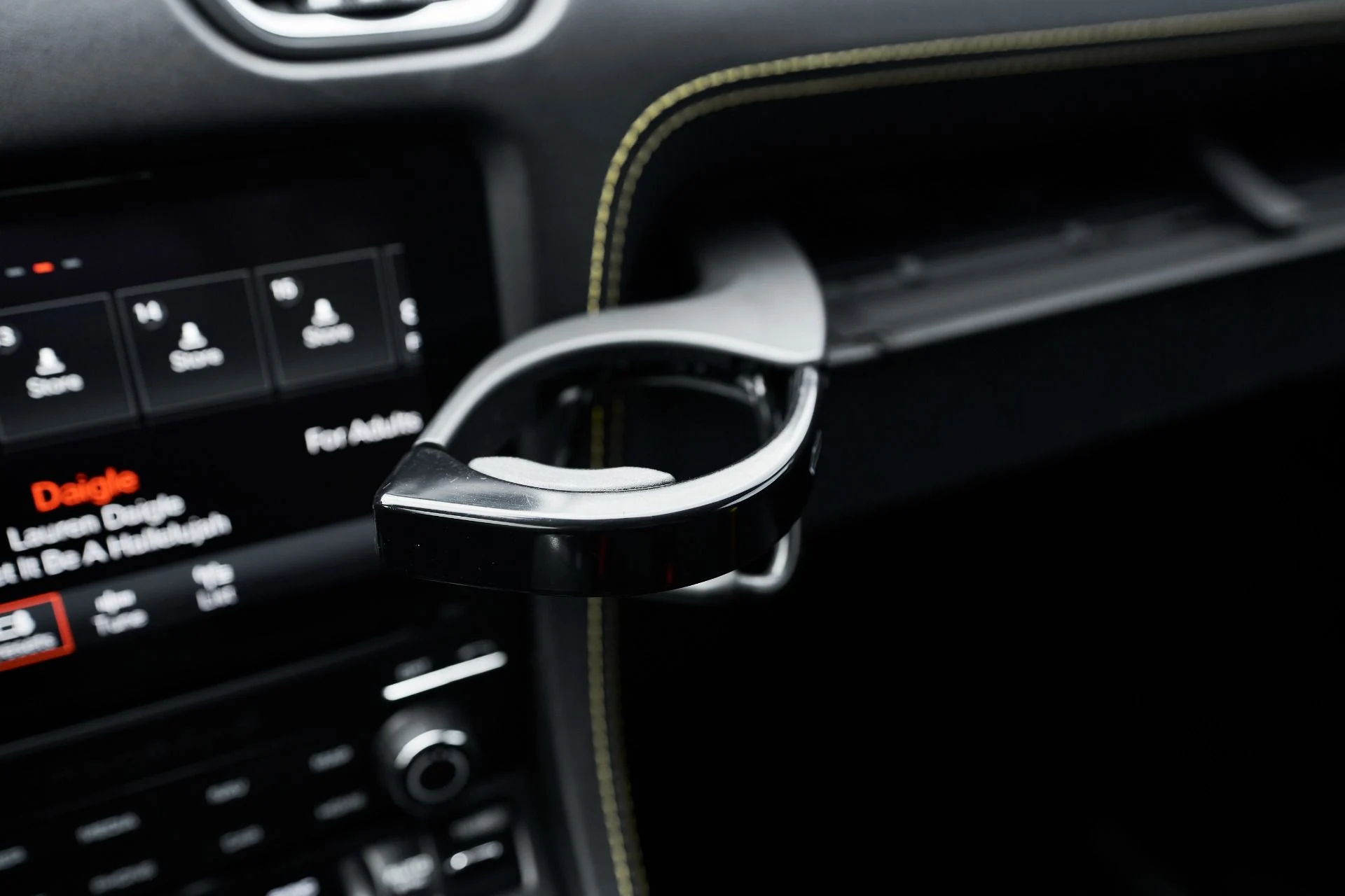 mph061_1324638104_Used_2020_Porsche_718_Cayman_GT_4_1763019547_8084d4d347