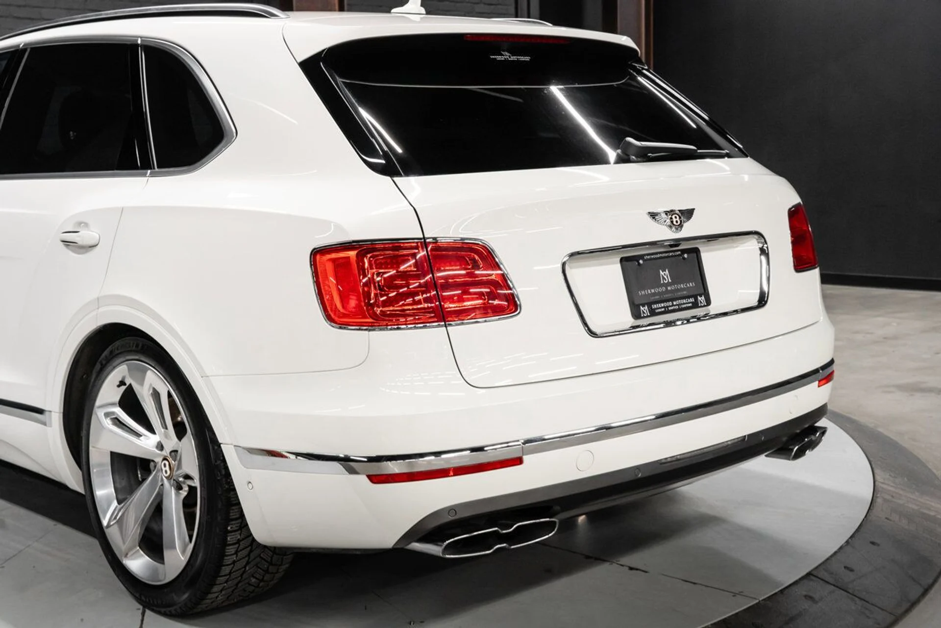 mph061_1327497552_bentley_bentayga_2019_bd976303a9