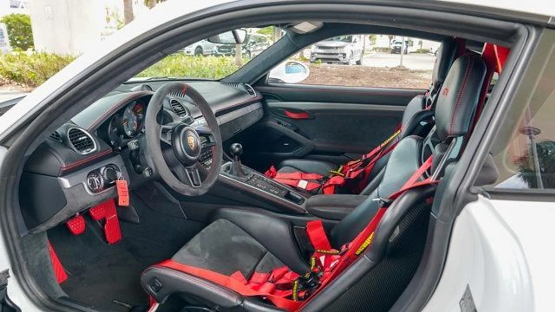 mph061_1327884013_used_2020_porsche_718_cayman_gt4coupe_14354_22875819_62_640_8ef557c36b