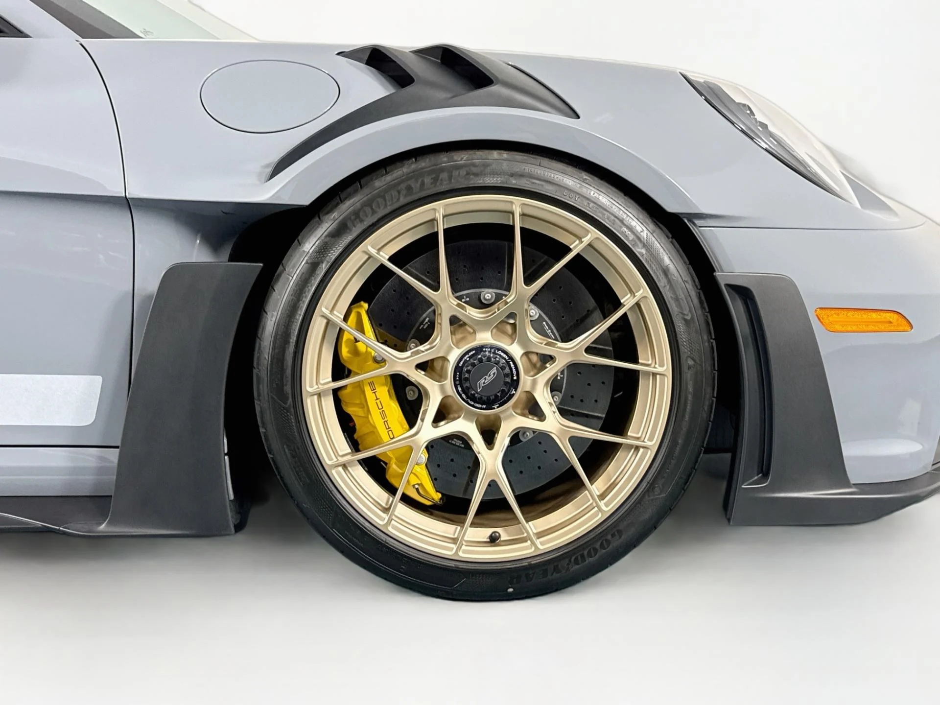 mph061_1349408984_Used_2025_Porsche_911_GT_3_RS_1786072474_7937a41fcf