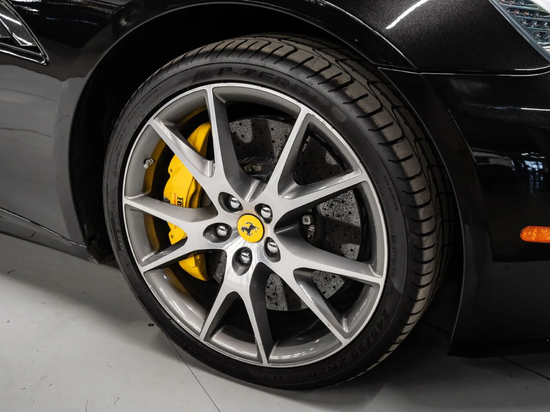 mph061_1406048504_ferrari_california_2011_1a71279a58