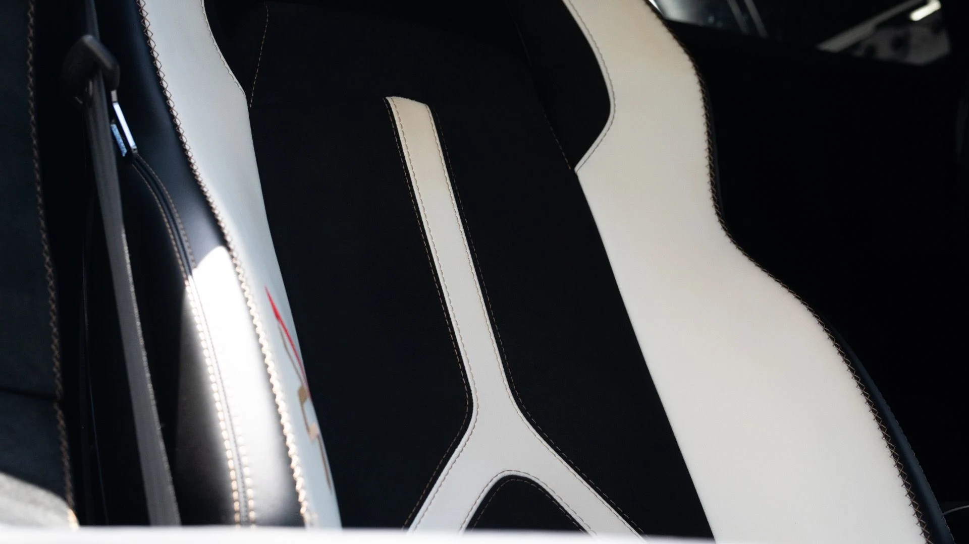 mph061_1406550018_Used_2019_Lamborghini_Aventador_LP_770_4_SVJ_1754340799_f7fafa5852