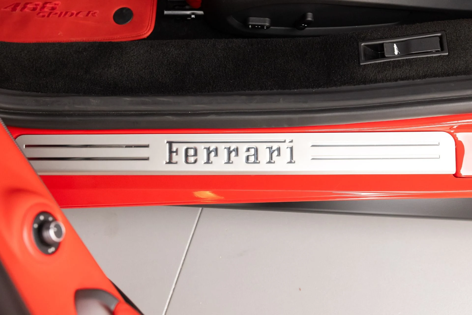 mph061_1411009220_Used_2017_Ferrari_488_Spider_1782928038_6df434655d