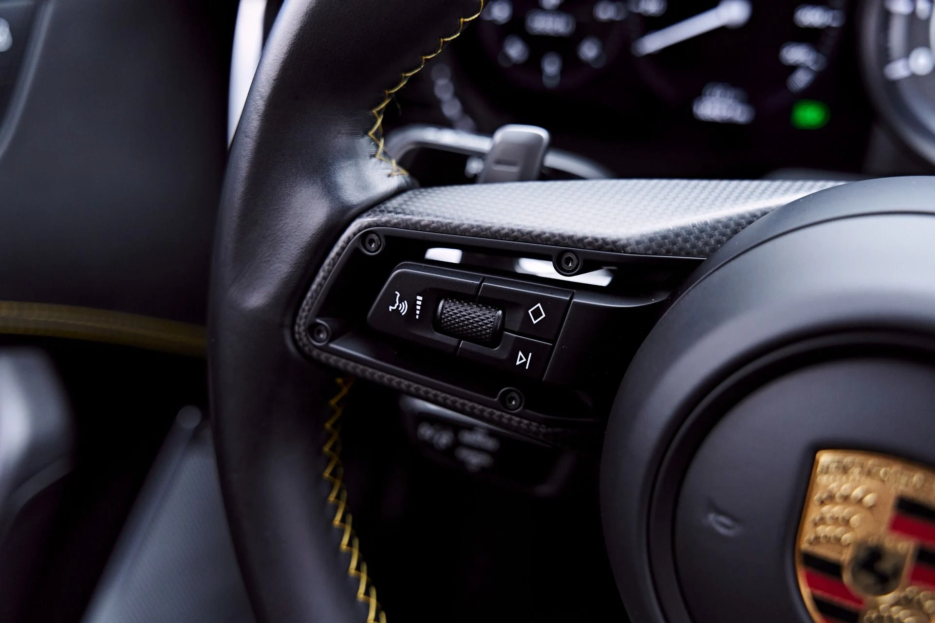 mph061_1418070289_Used_2023_Porsche_911_Turbo_S_1777508521_405ab7d2da