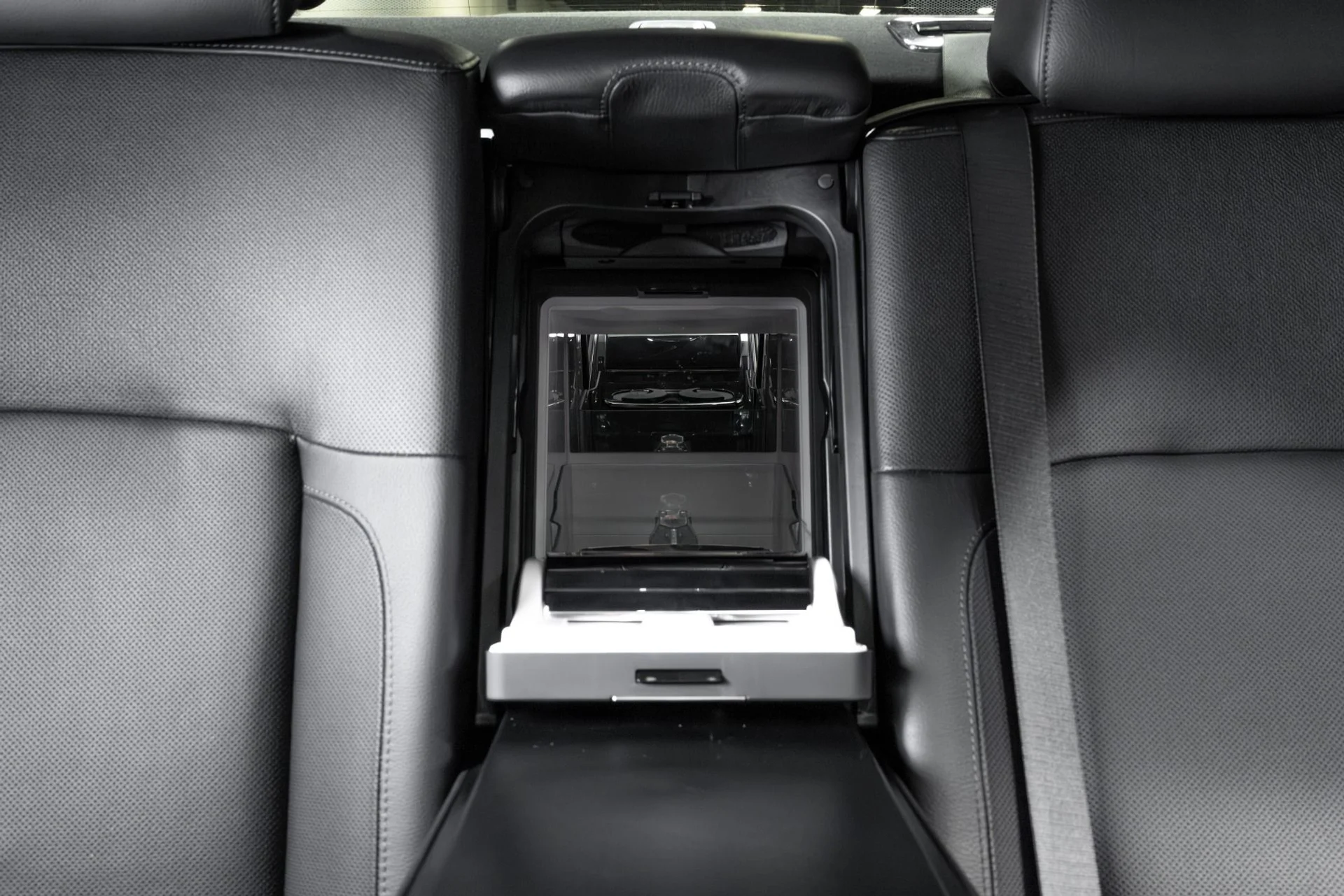 mph061_148051263_Used_2011_Rolls_Royce_Ghost_Base_1762877304_e85bf60730