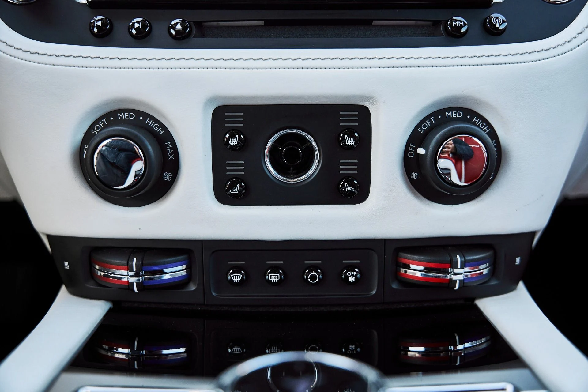 mph061_1491936917_Used_2020_Rolls_Royce_Wraith_Base_1775285274_30e5fc5060