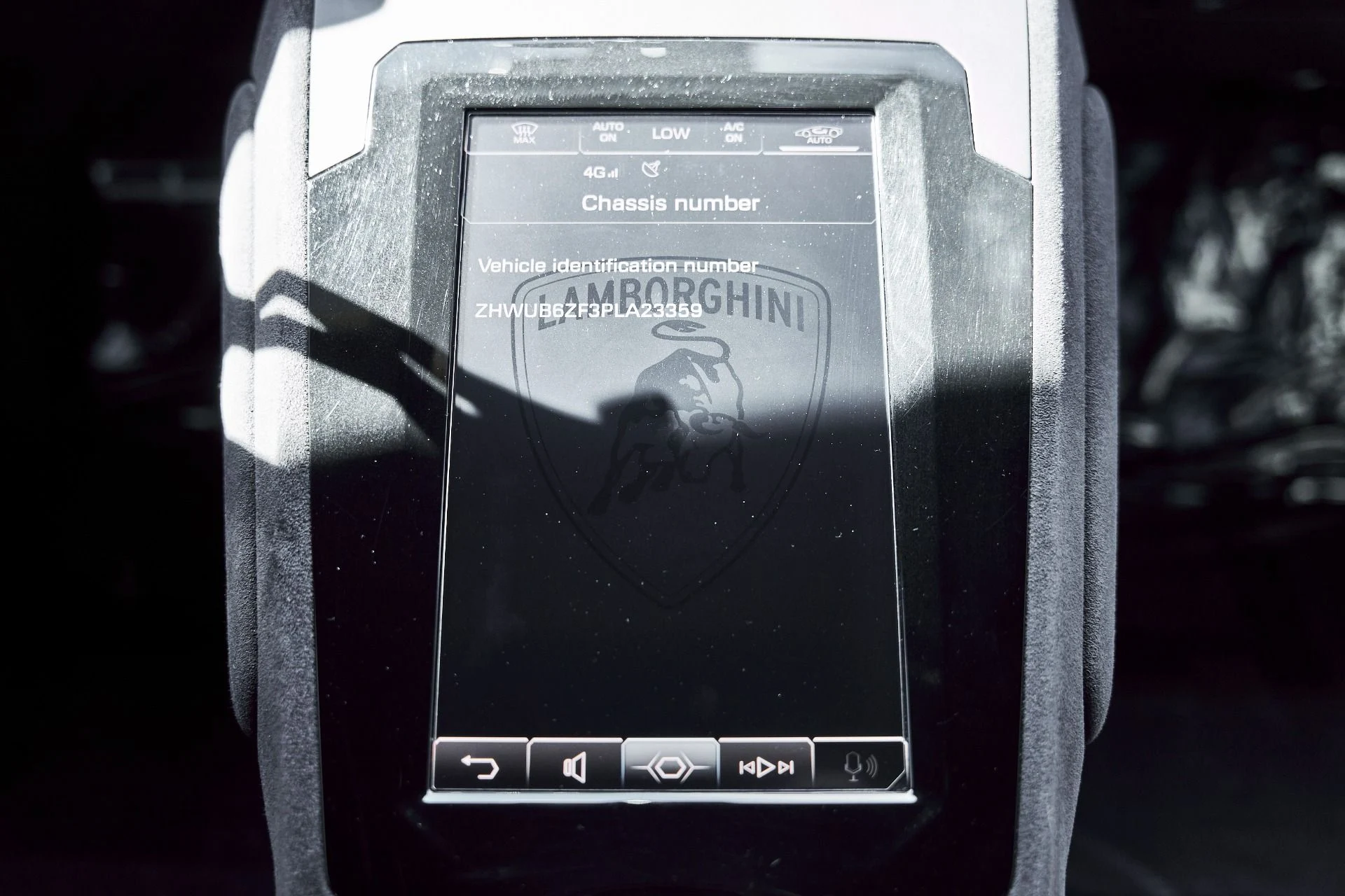 mph061_1539092150_Used_2023_Lamborghini_Huracan_Tecnica_Base_1777013784_c3949d9e42