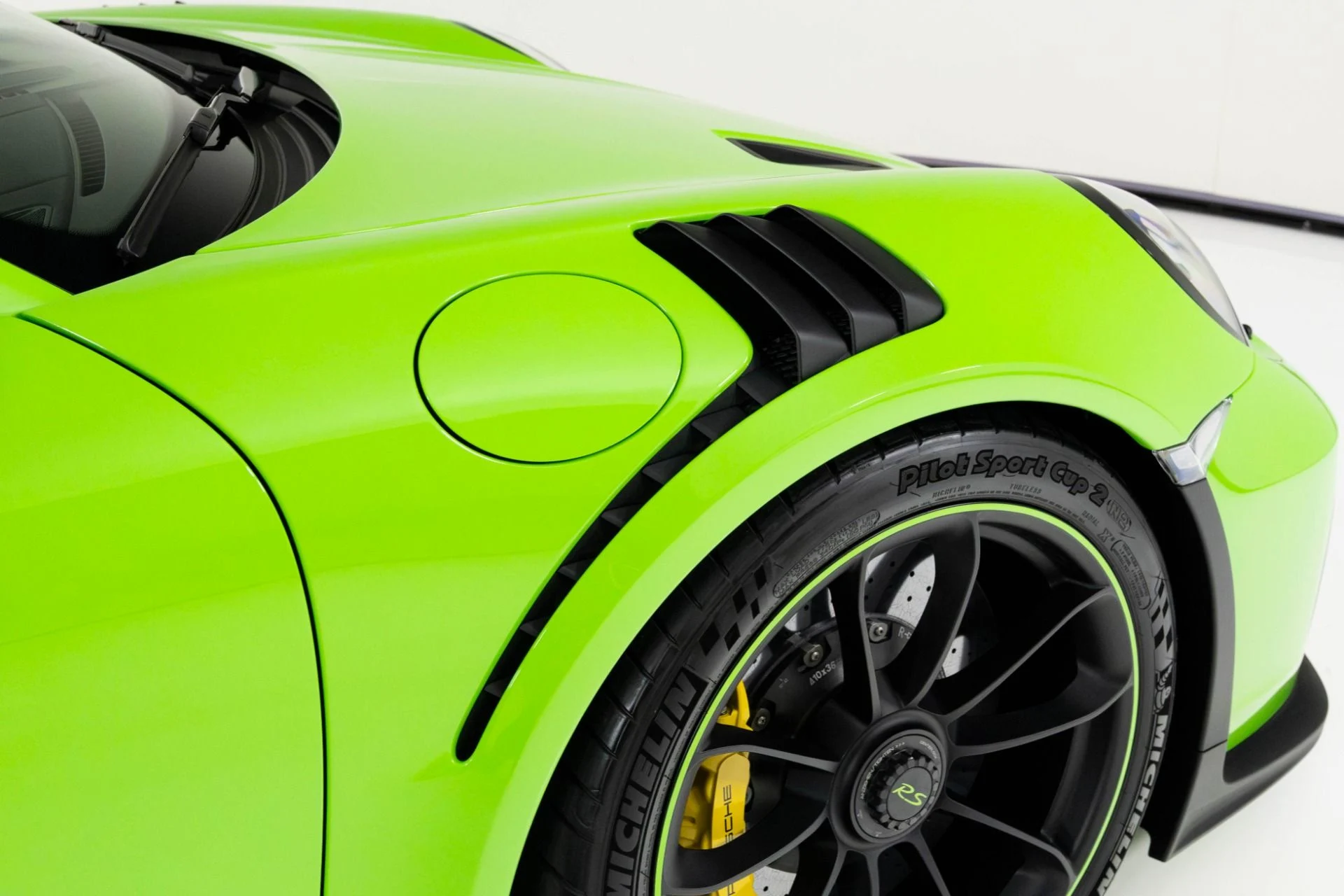 mph061_1546194463_Used_2019_Porsche_911_GT_3_RS_1763595308_fd5aafefc3