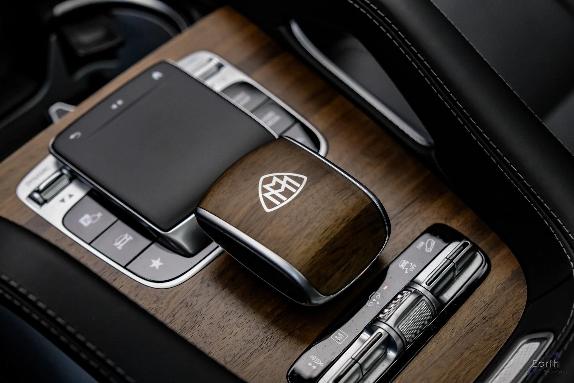 mph061_1557984107_581289cfc0caf35e77b68348b1e2d296x_322dc11876