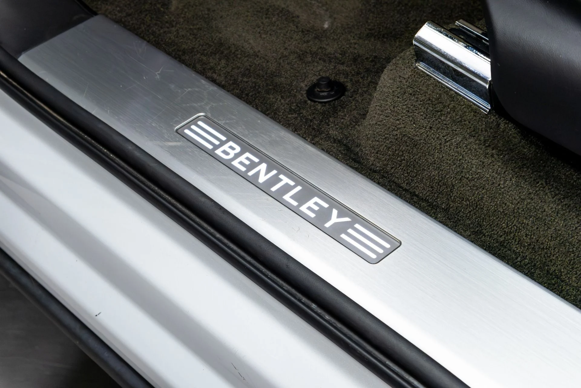 mph061_1571192951_Used_2021_Bentley_Bentayga_V8_First_Edition_1774291657_29ee47bc33