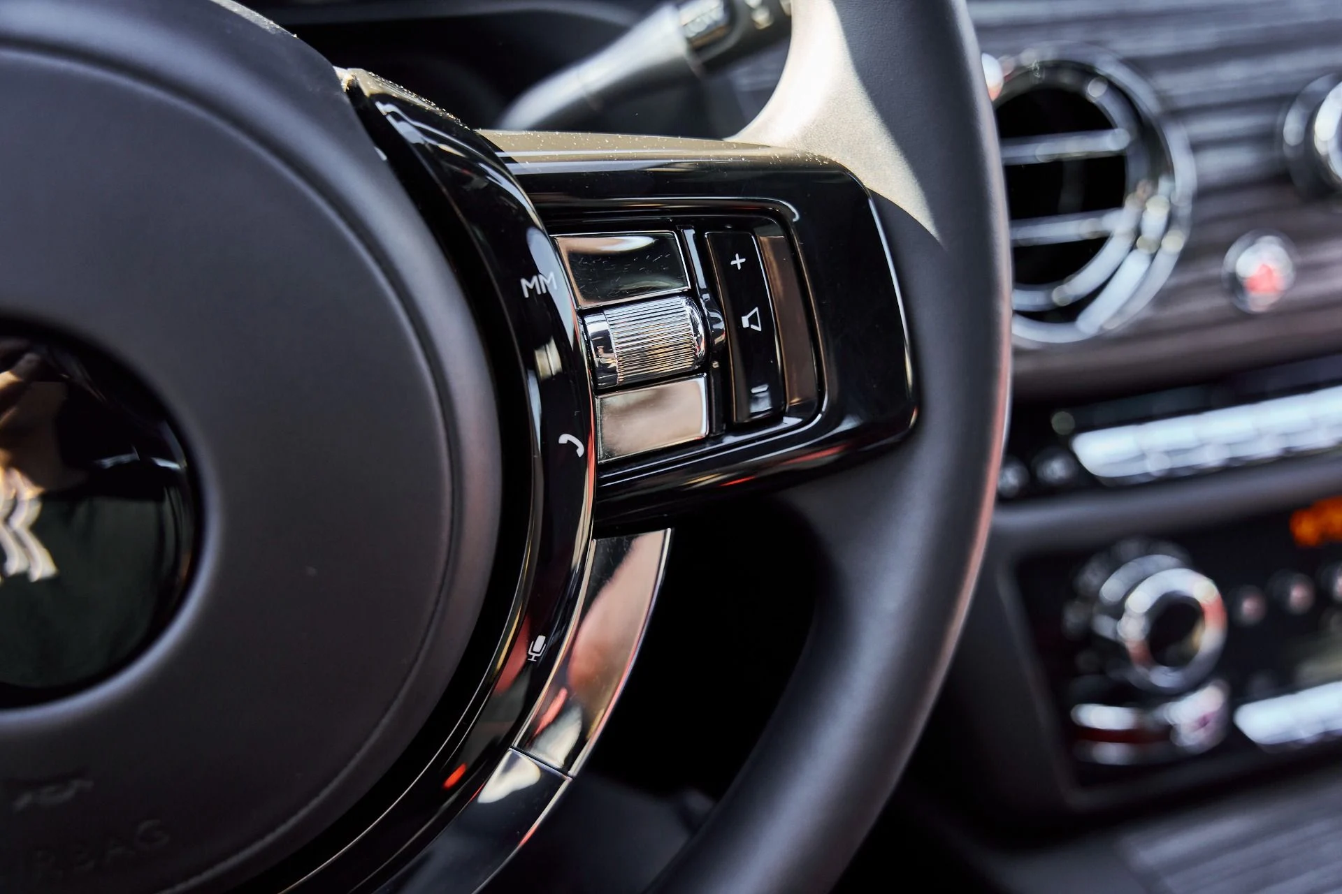 mph061_157994298_Used_2023_Rolls_Royce_Ghost_1770699599_64fbd9e3c8