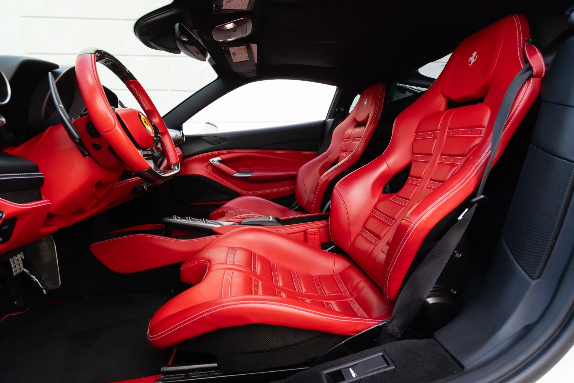 mph061_1639082200_Used_2021_Ferrari_F8_Tributo_1763762778_53740774e0