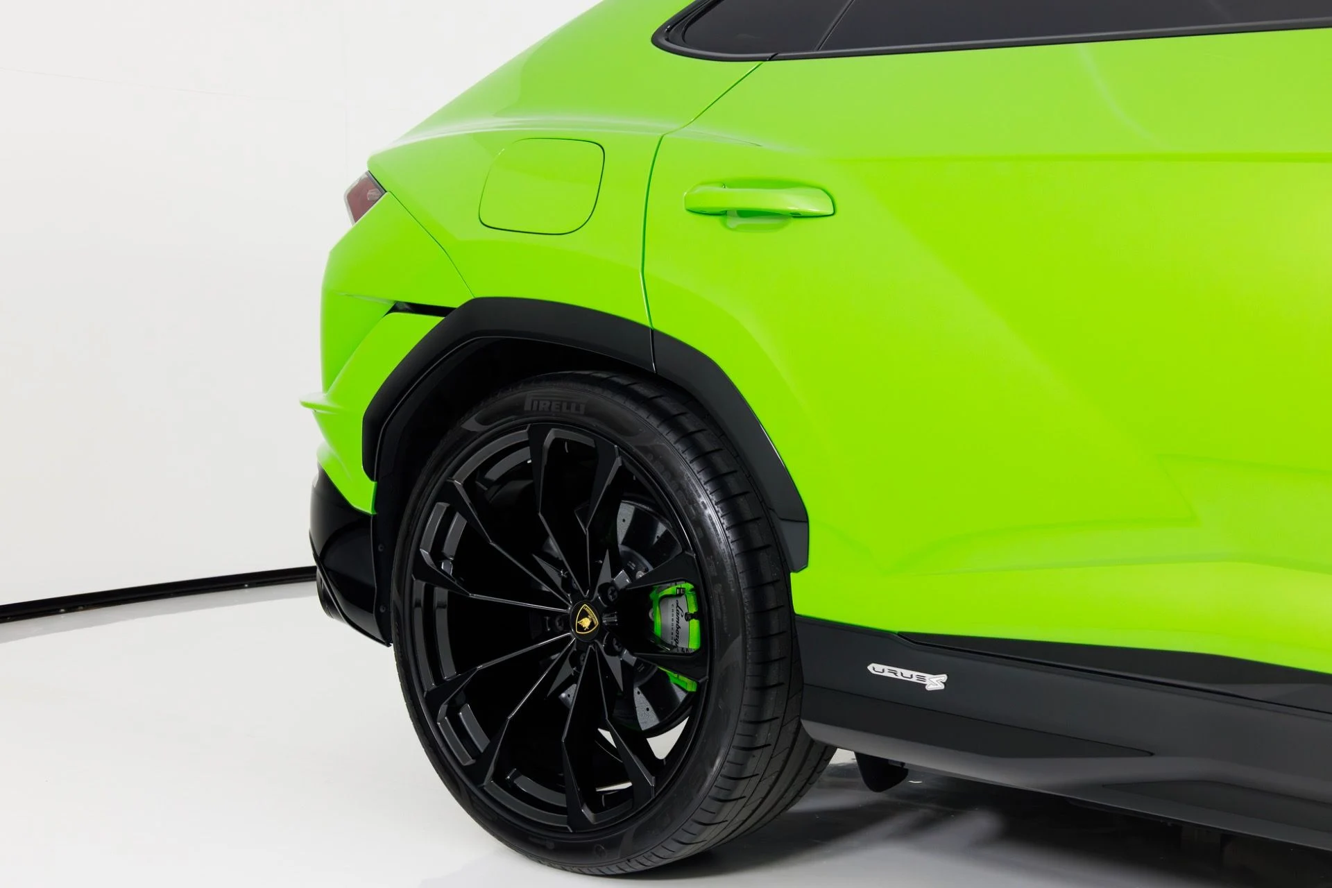 mph061_1715663939_Used_2023_Lamborghini_Urus_S_1769555052_a2087387e0