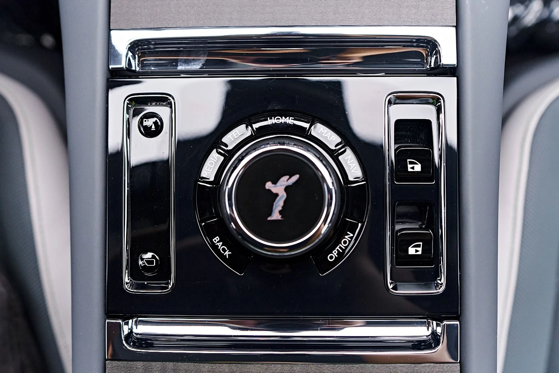 mph061_1734981459_Used_2024_Rolls_Royce_Spectre_Mansory_1738810603_3d697bc09a